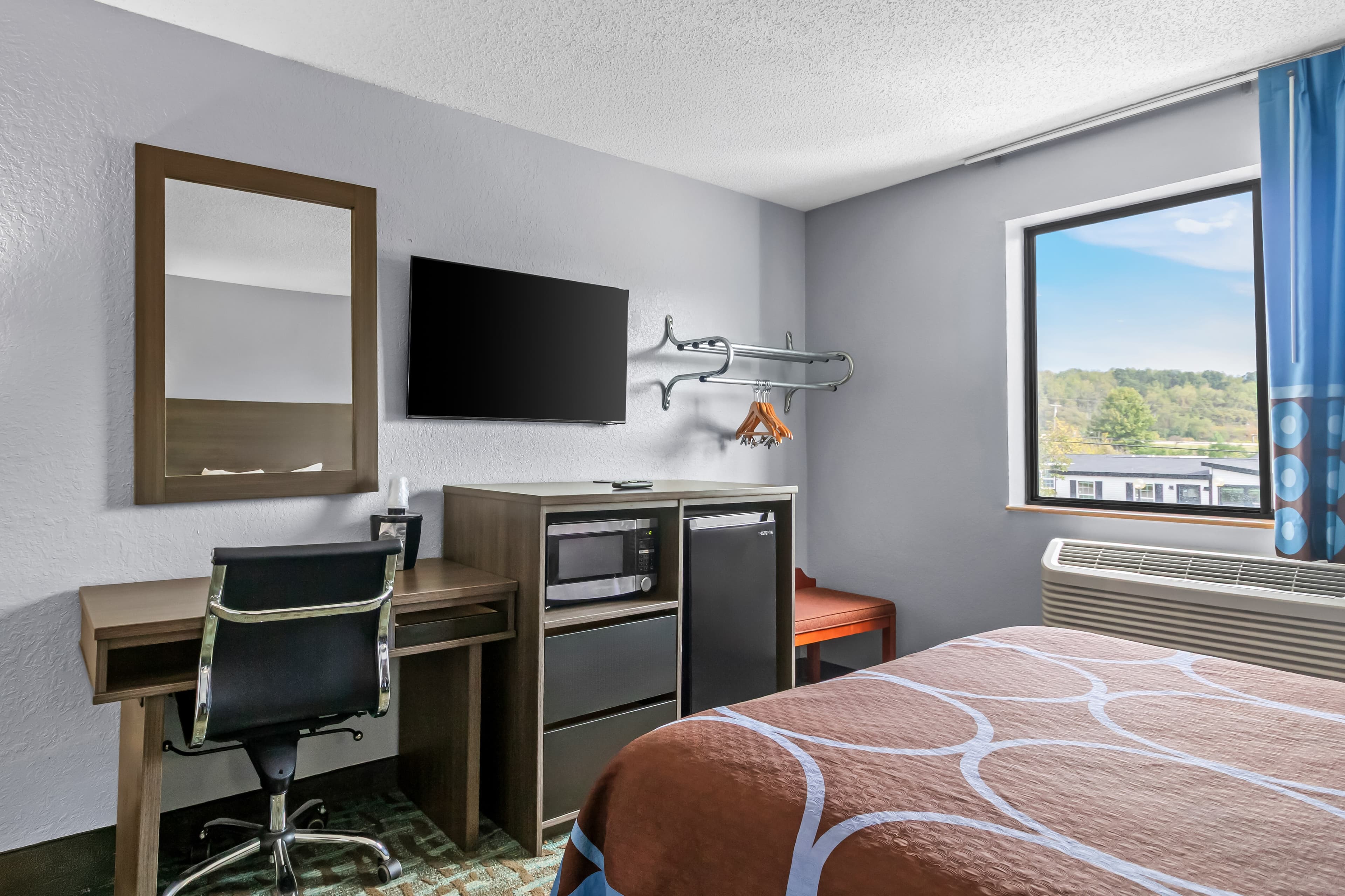 Rodeway Inn Delmont — 12