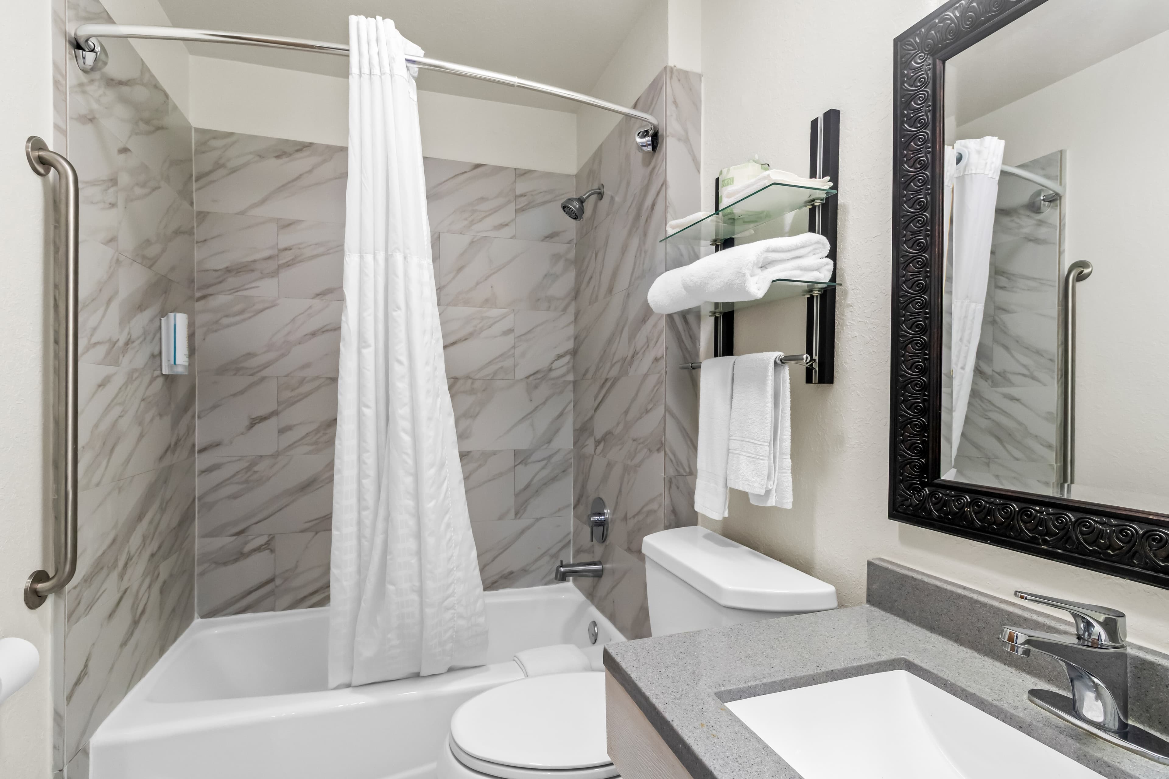Rodeway Inn Delmont — 24