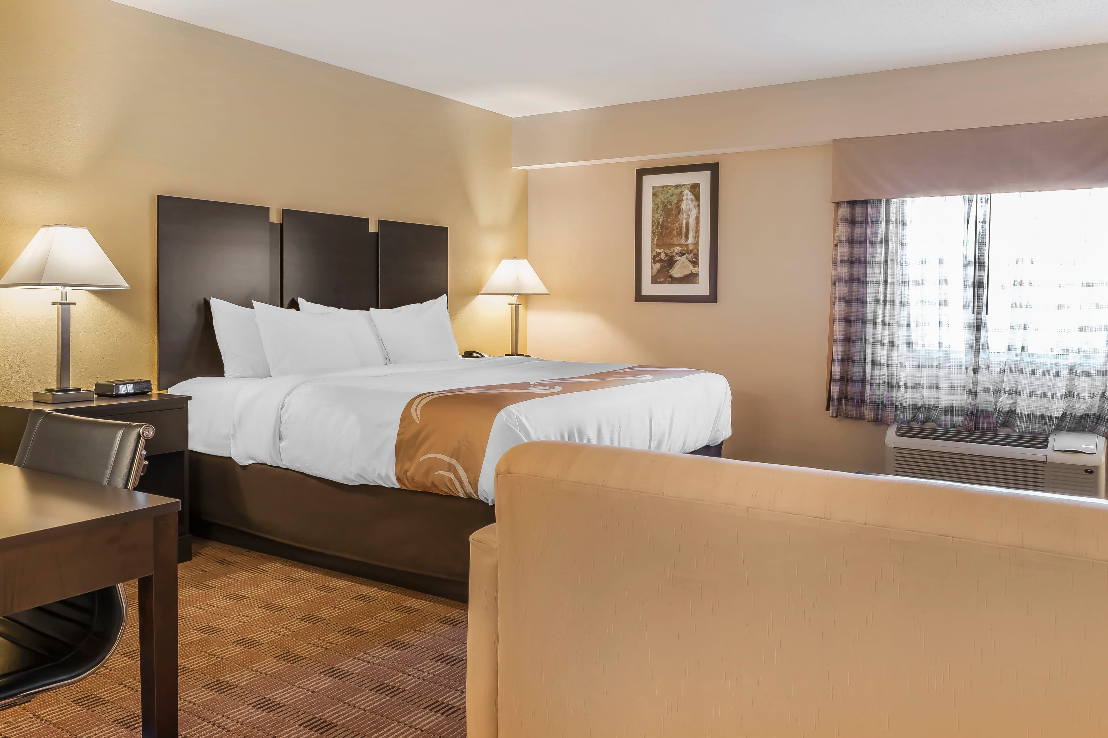 Quality Inn & Suites Pittsburgh Harmarville — 22