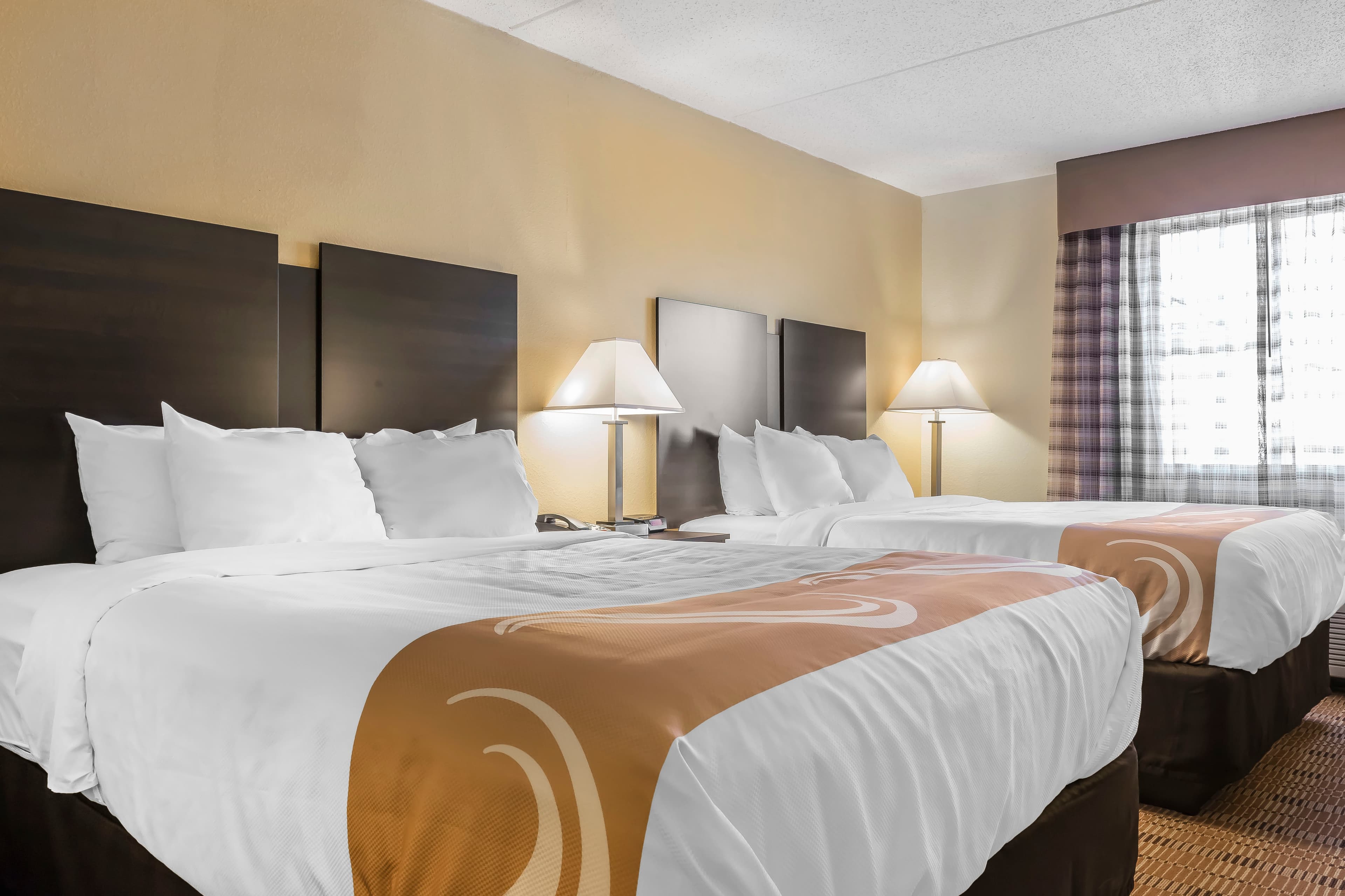 Quality Inn & Suites Pittsburgh Harmarville — 23