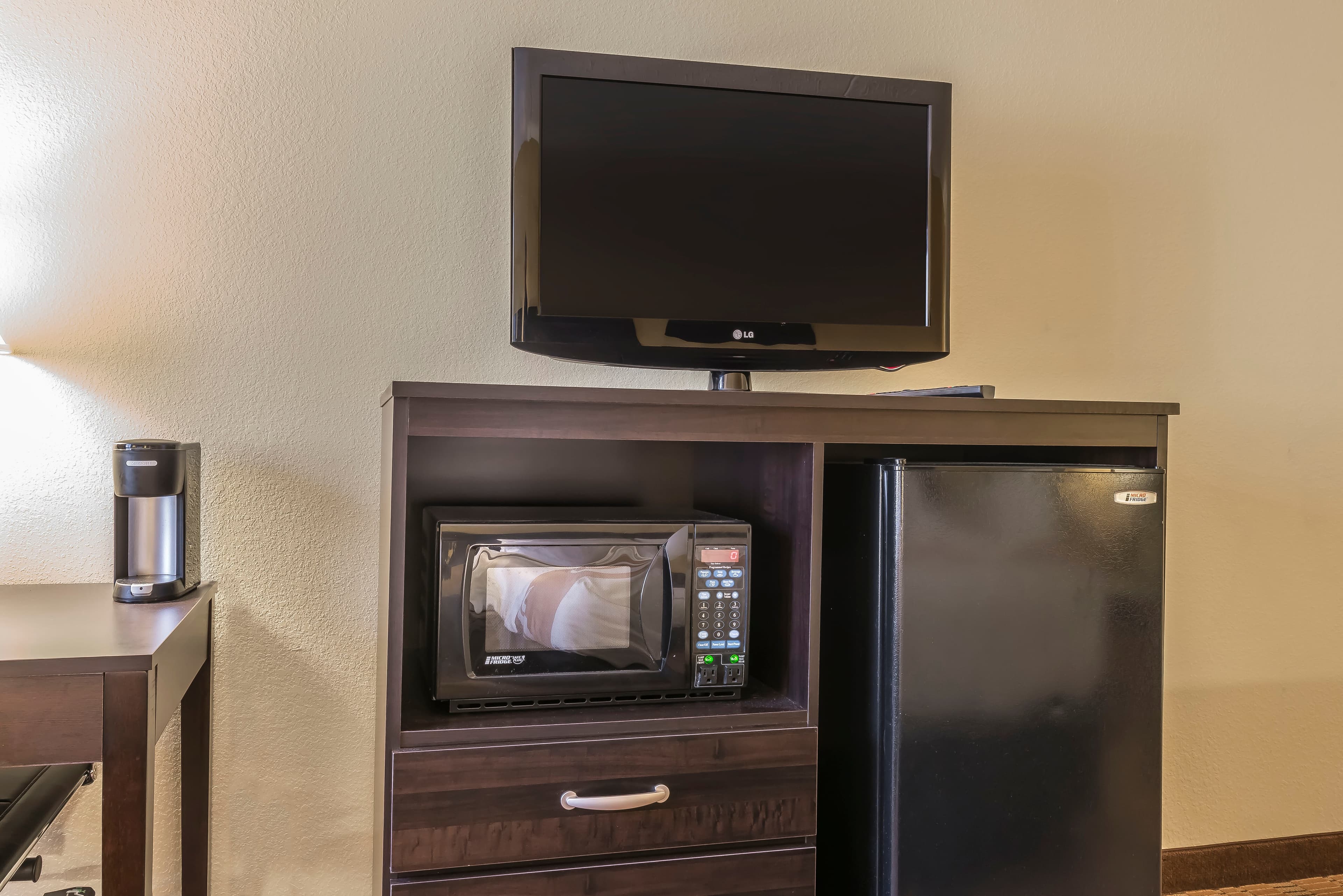 Quality Inn & Suites Pittsburgh Harmarville — 25