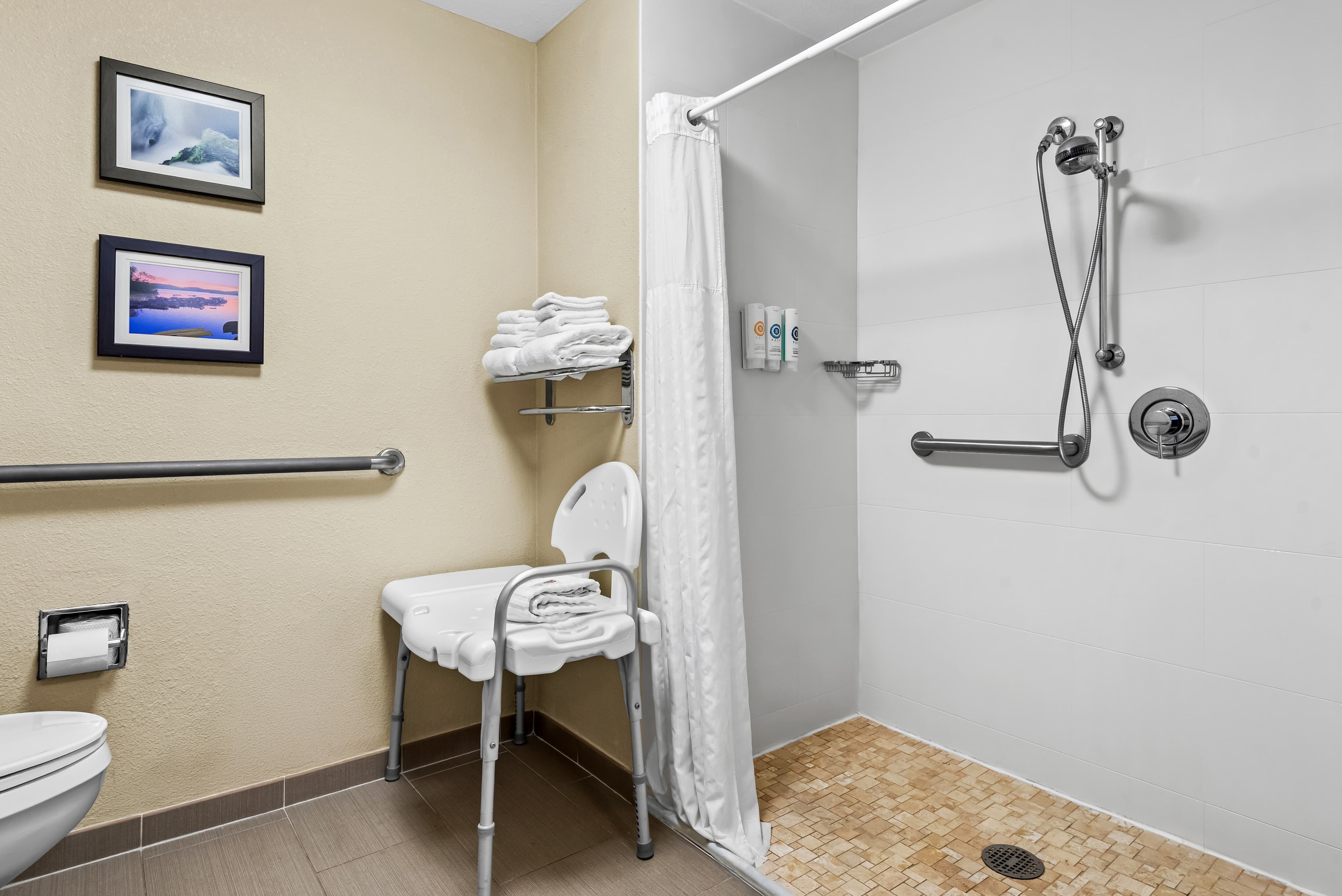 Comfort Inn Chambersburg North — 22