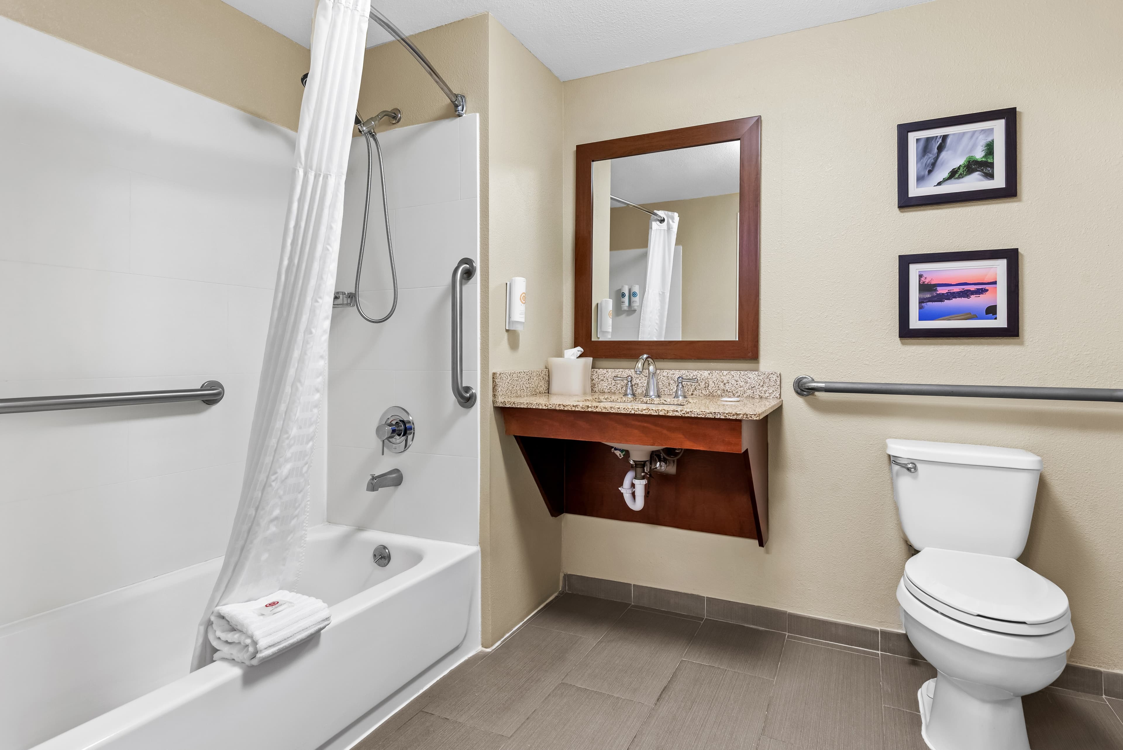 Comfort Inn Chambersburg North — 6