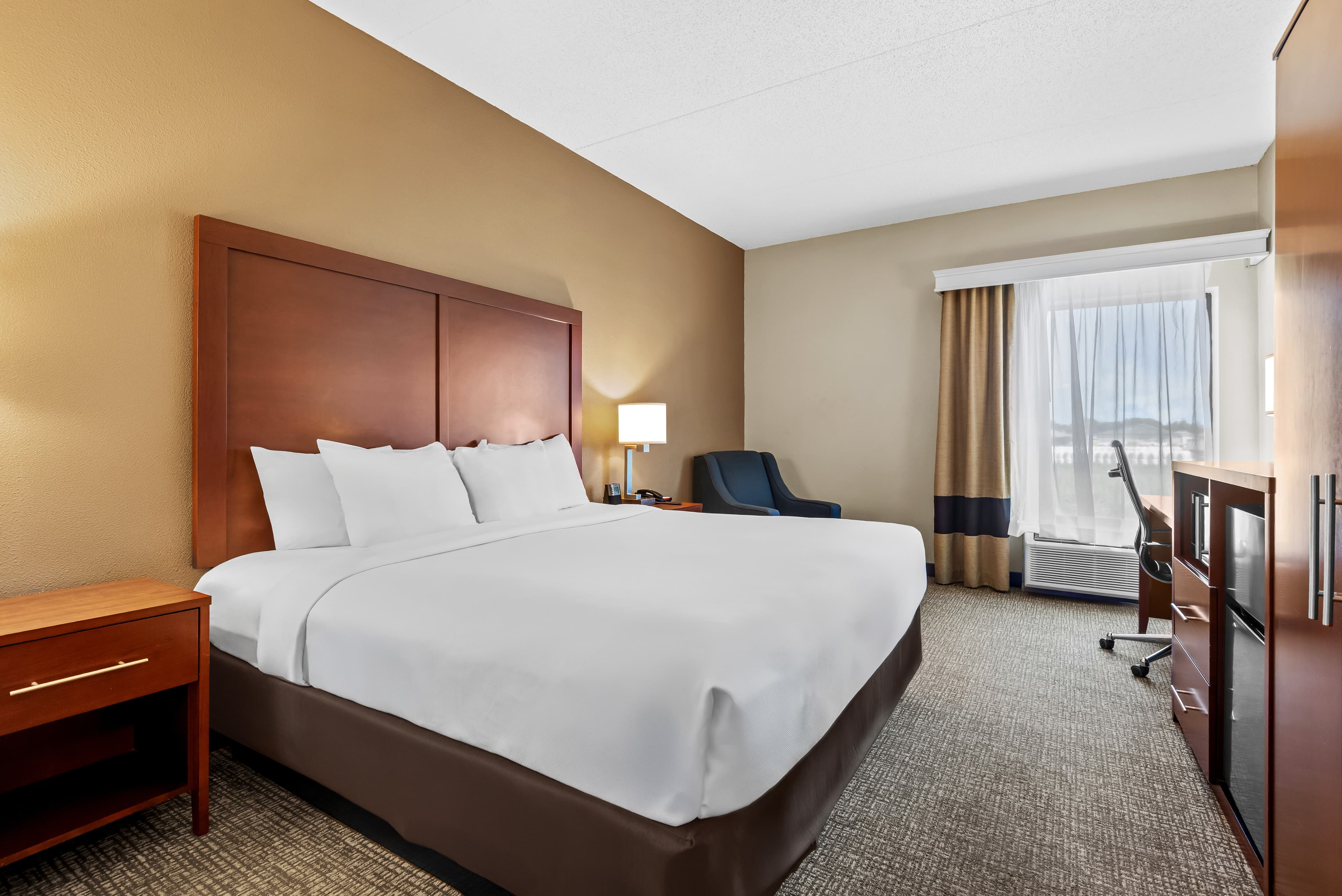 Comfort Inn Chambersburg North — 12