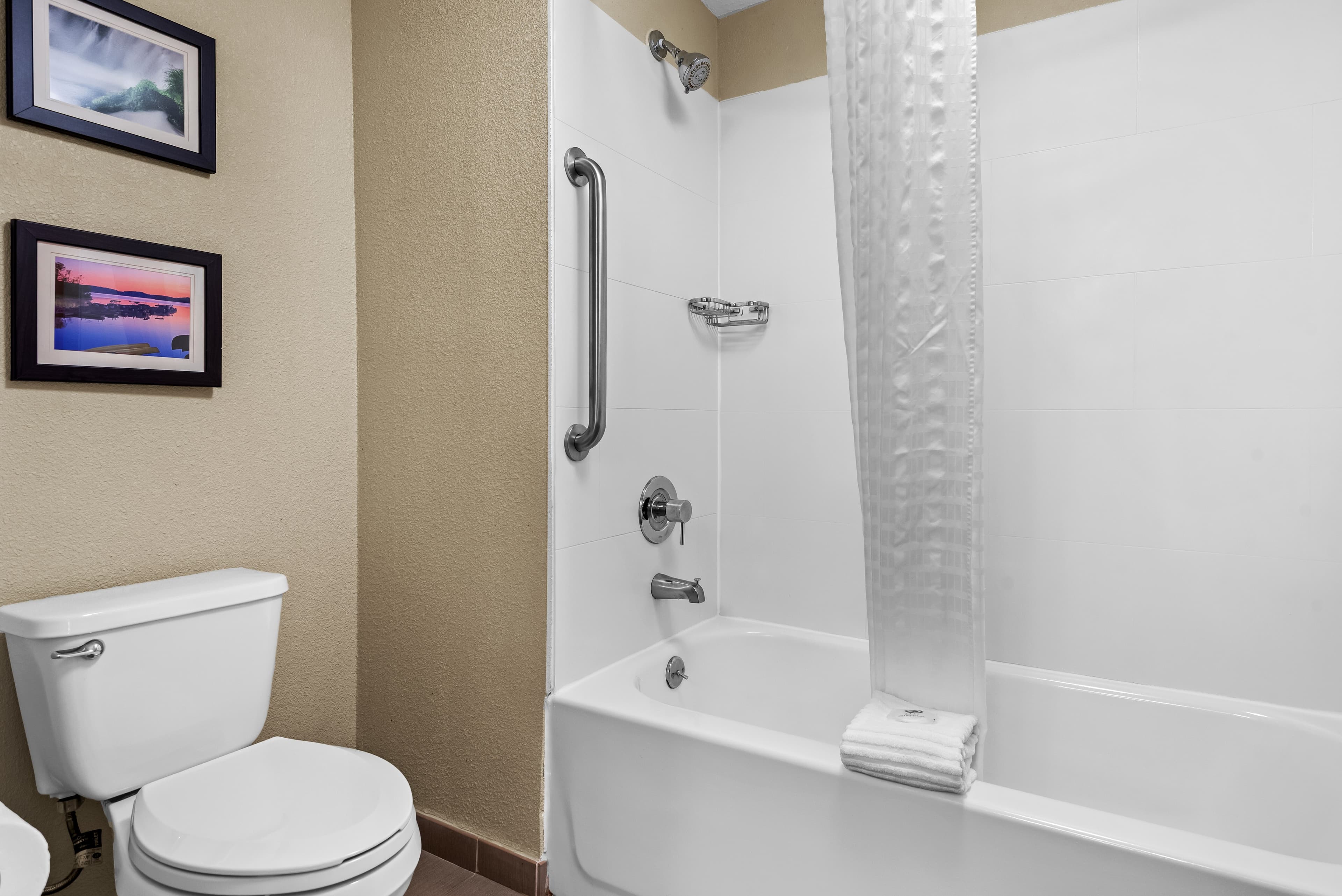 Comfort Inn Chambersburg North — 15