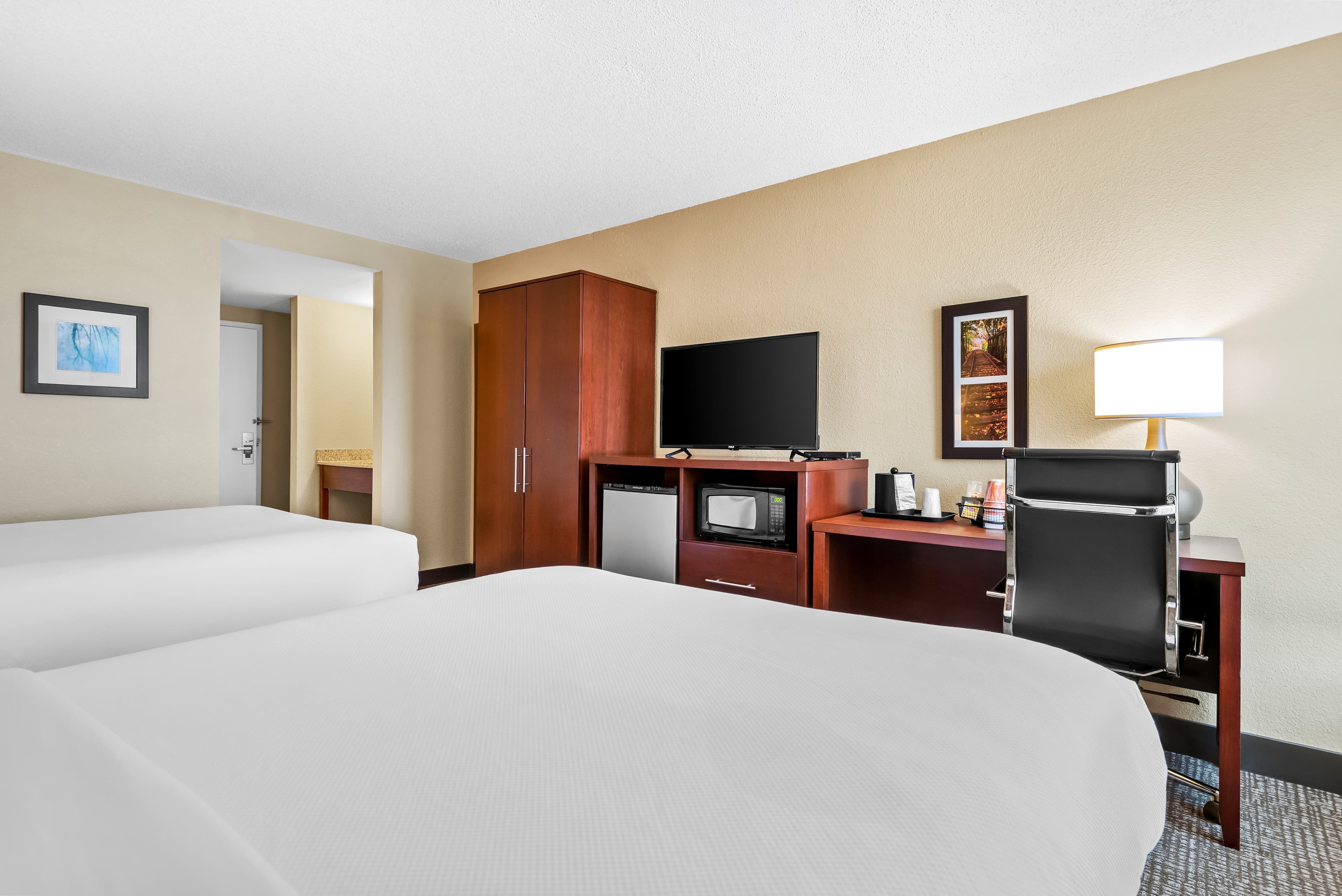 Comfort Inn Chambersburg North — 17