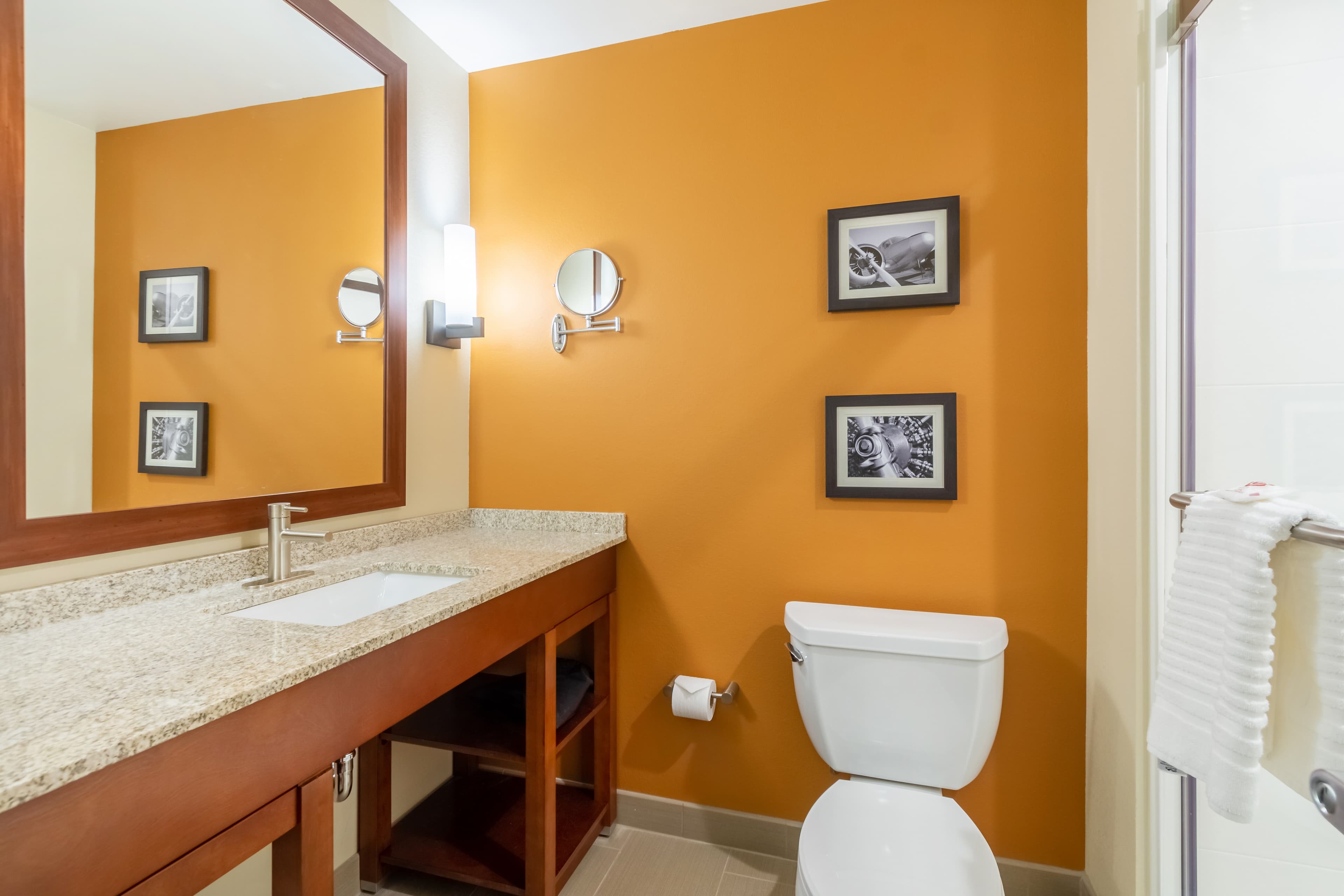 Comfort Inn & Suites - Harrisburg Airport - Hershey South — 11