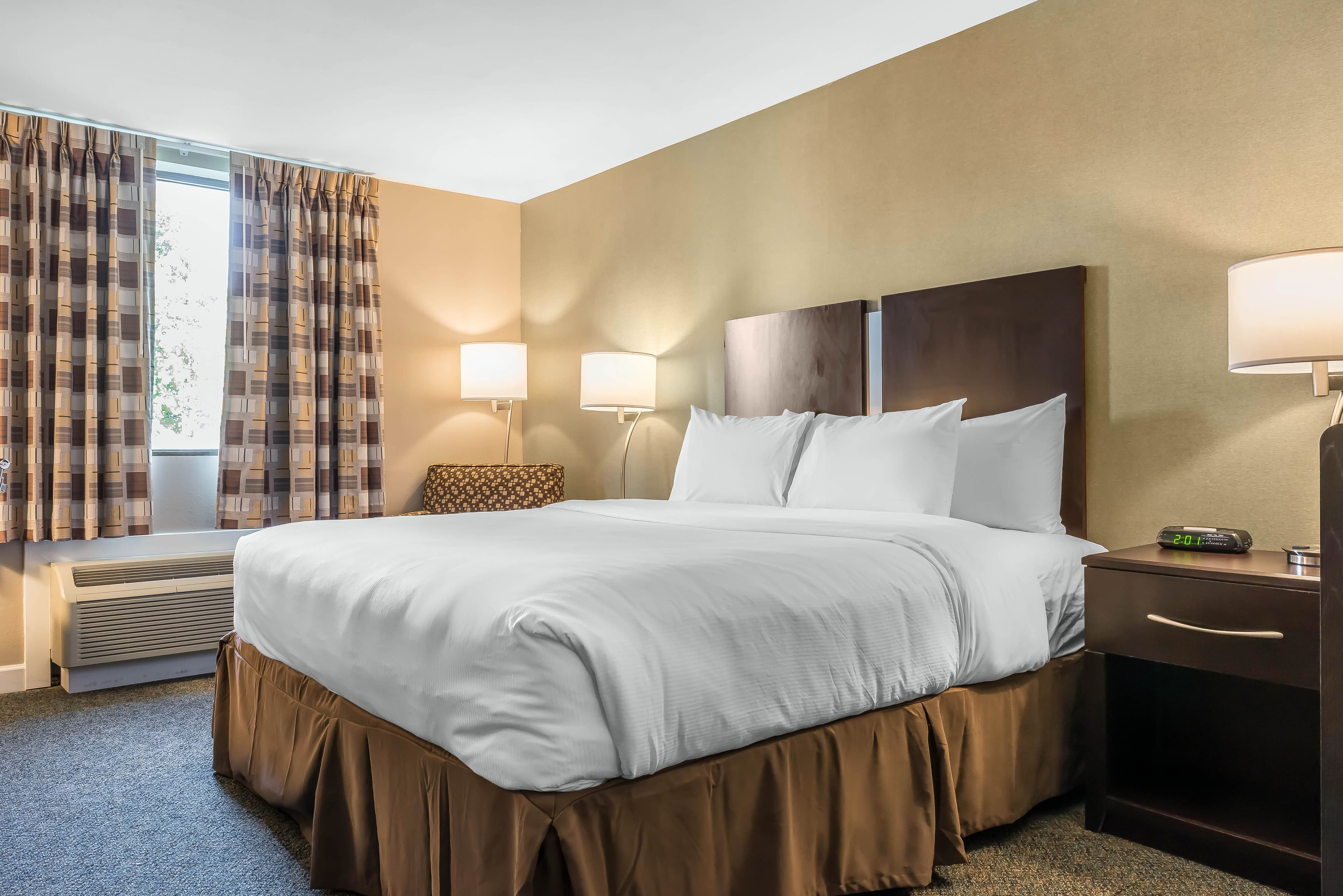 Clarion Inn Belle Vernon - Image 2