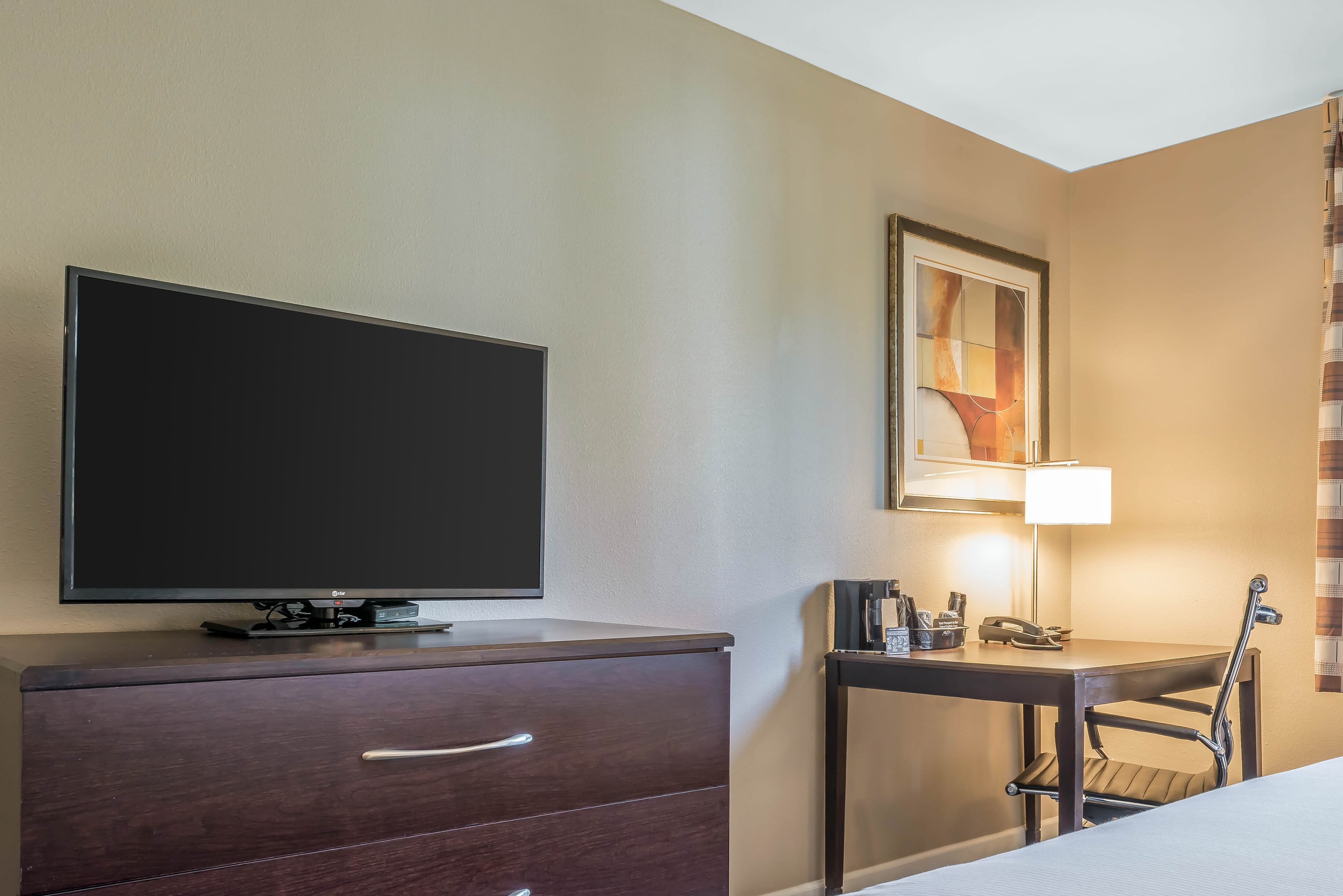 Clarion Inn Belle Vernon - Image 5