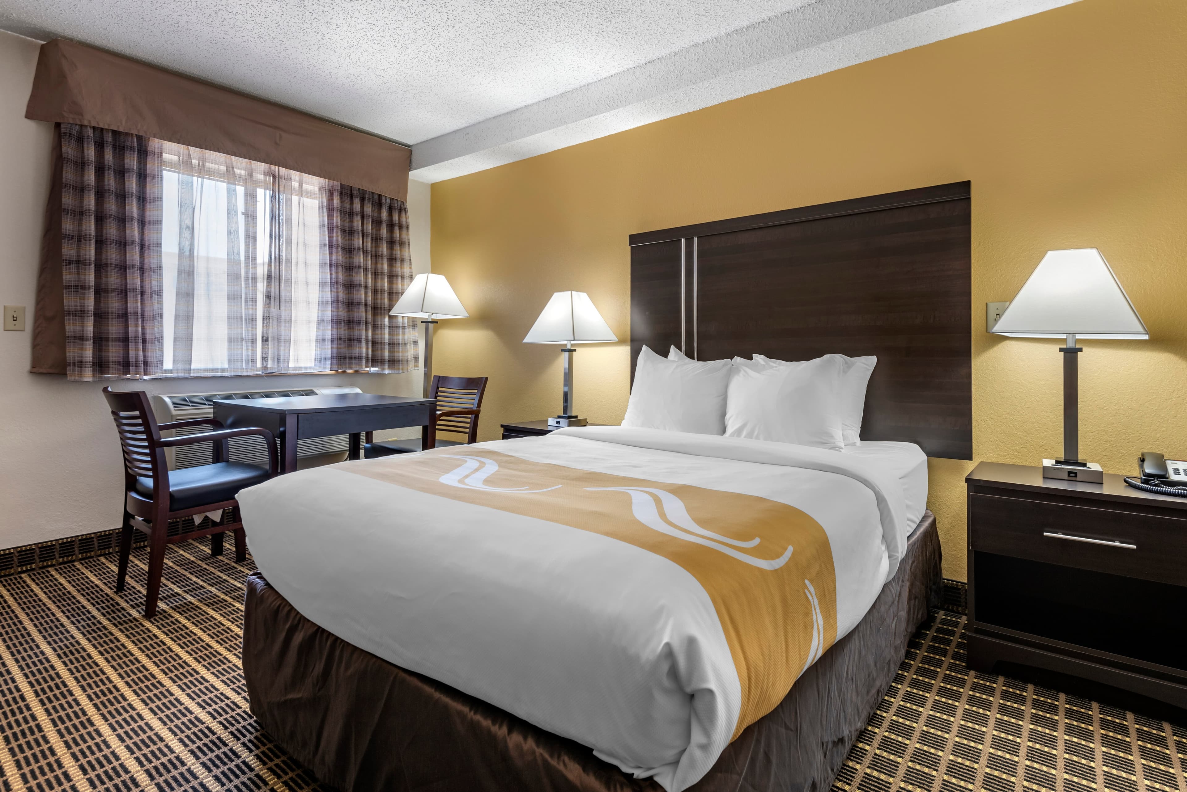 Quality Inn & Suites Warren - Image 4