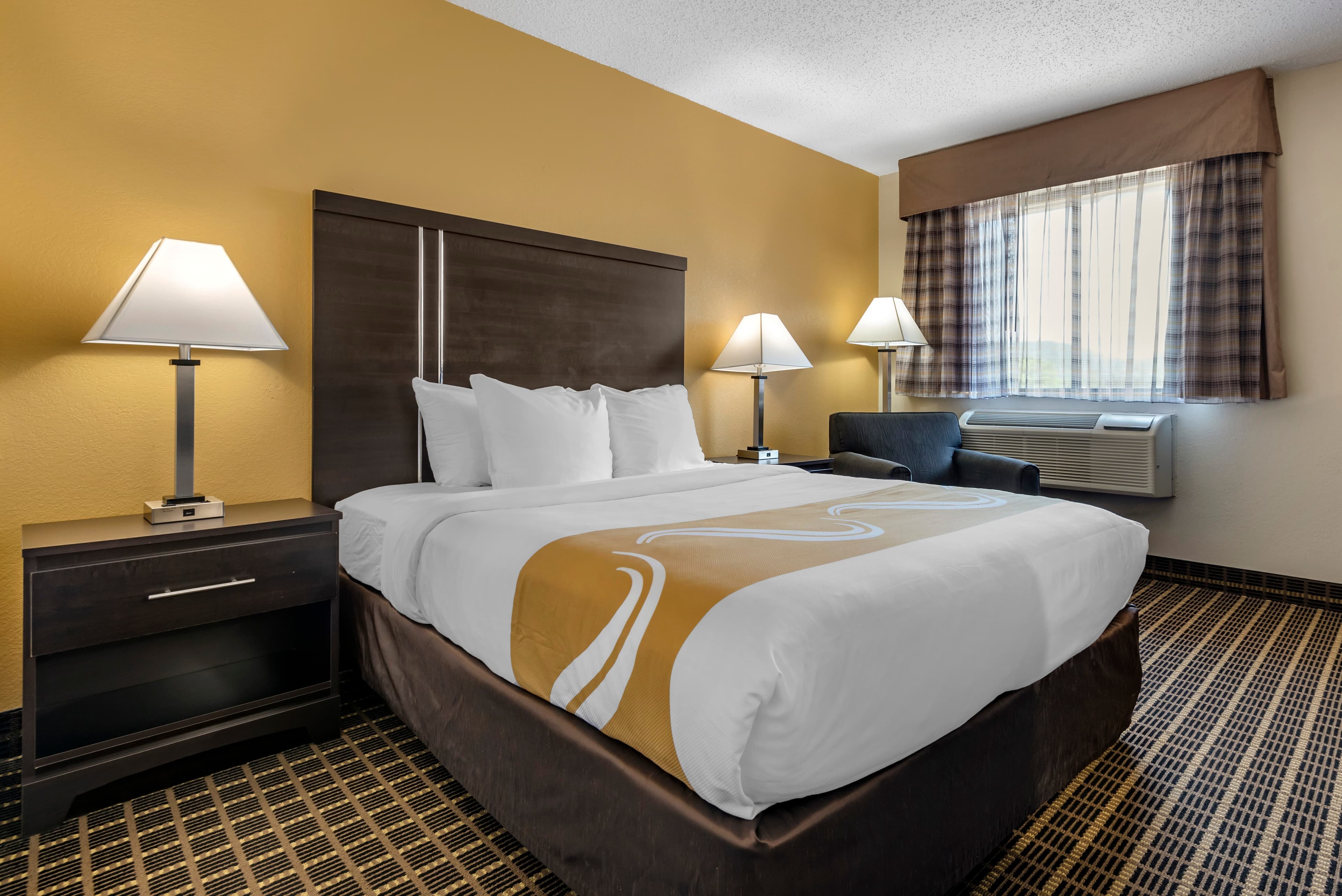 Quality Inn & Suites Warren — 14