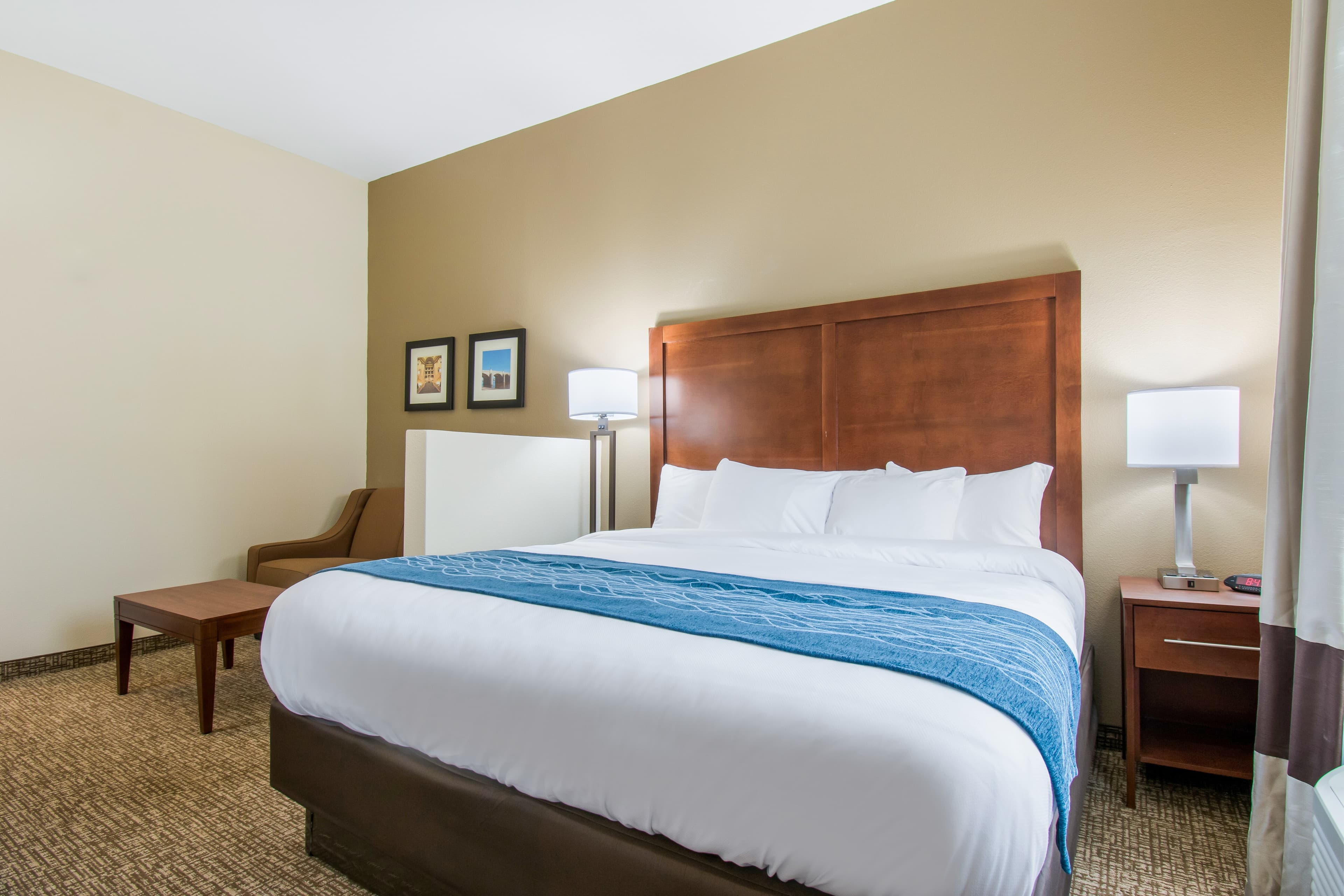 Comfort Inn & Suites Harrisburg - Hershey West - Image 1