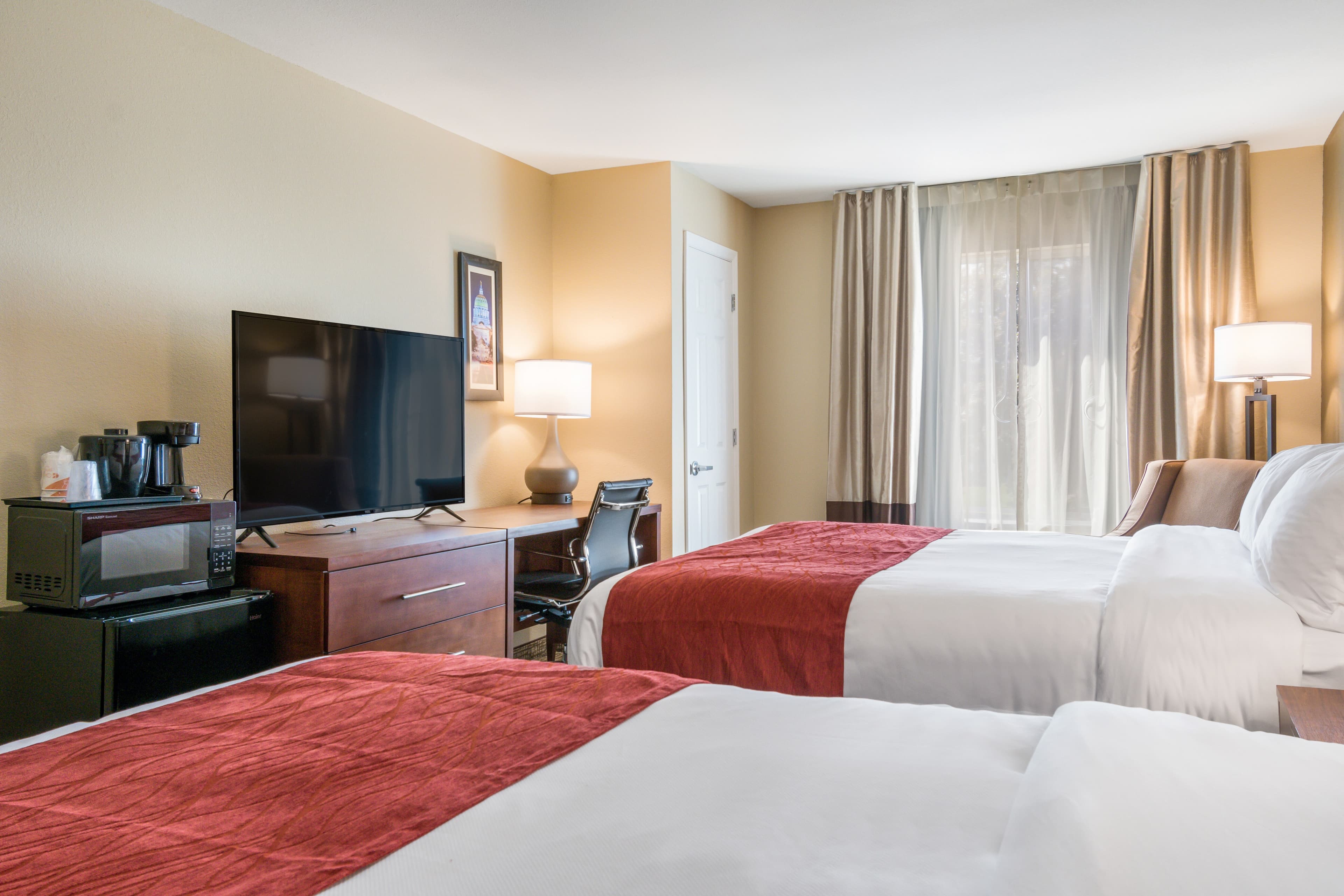 Comfort Inn & Suites Harrisburg - Hershey West — 10