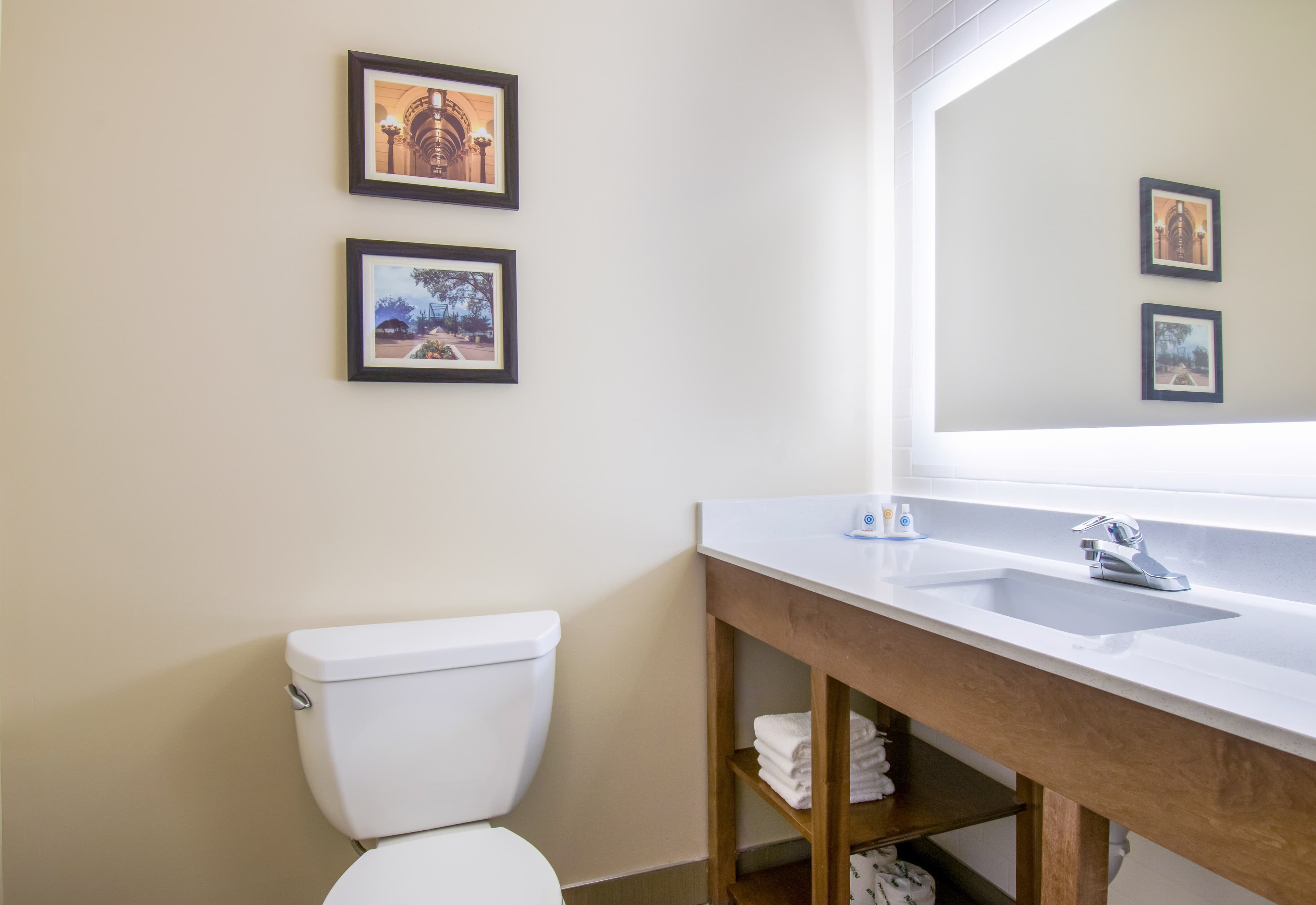 Comfort Inn & Suites Harrisburg - Hershey West — 15