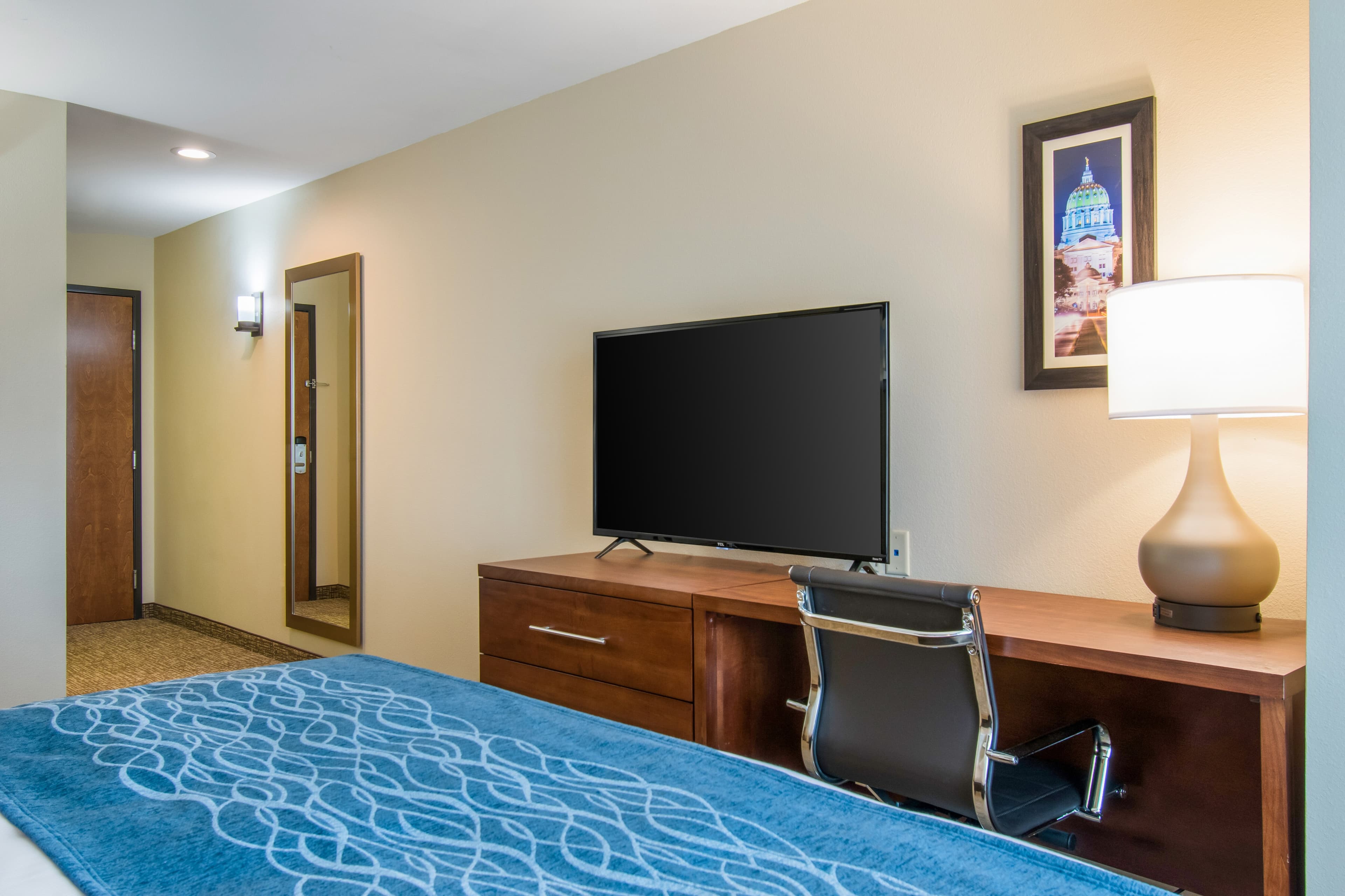Comfort Inn & Suites Harrisburg - Hershey West — 17