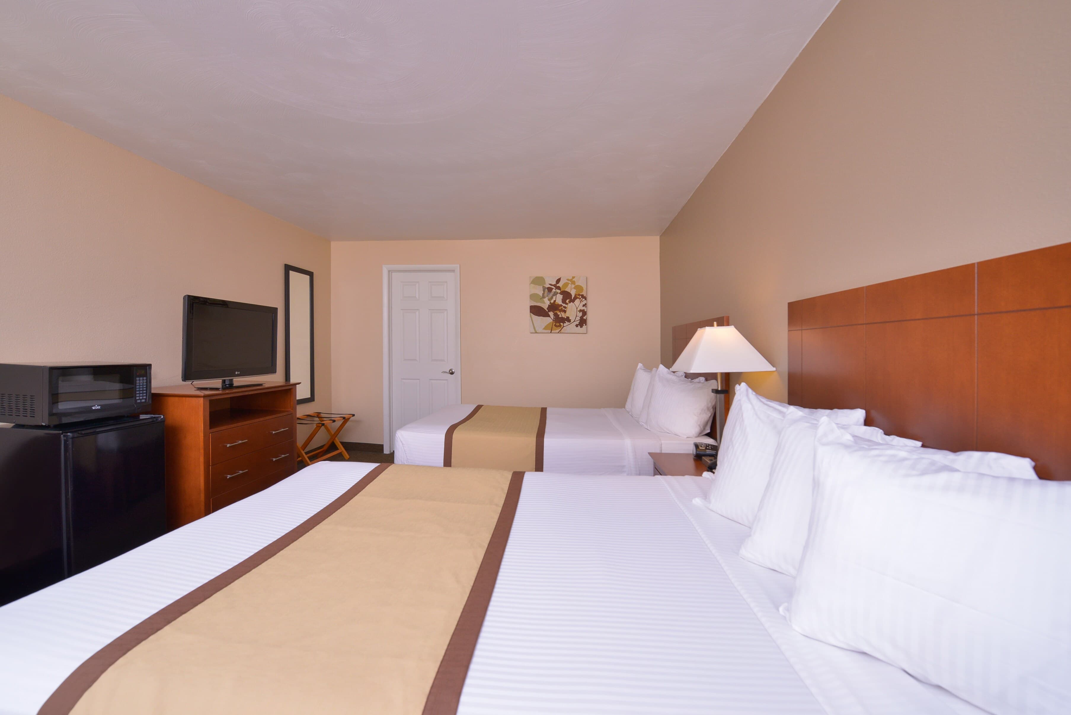 Quality Inn & Suites Williamsport - Image 4