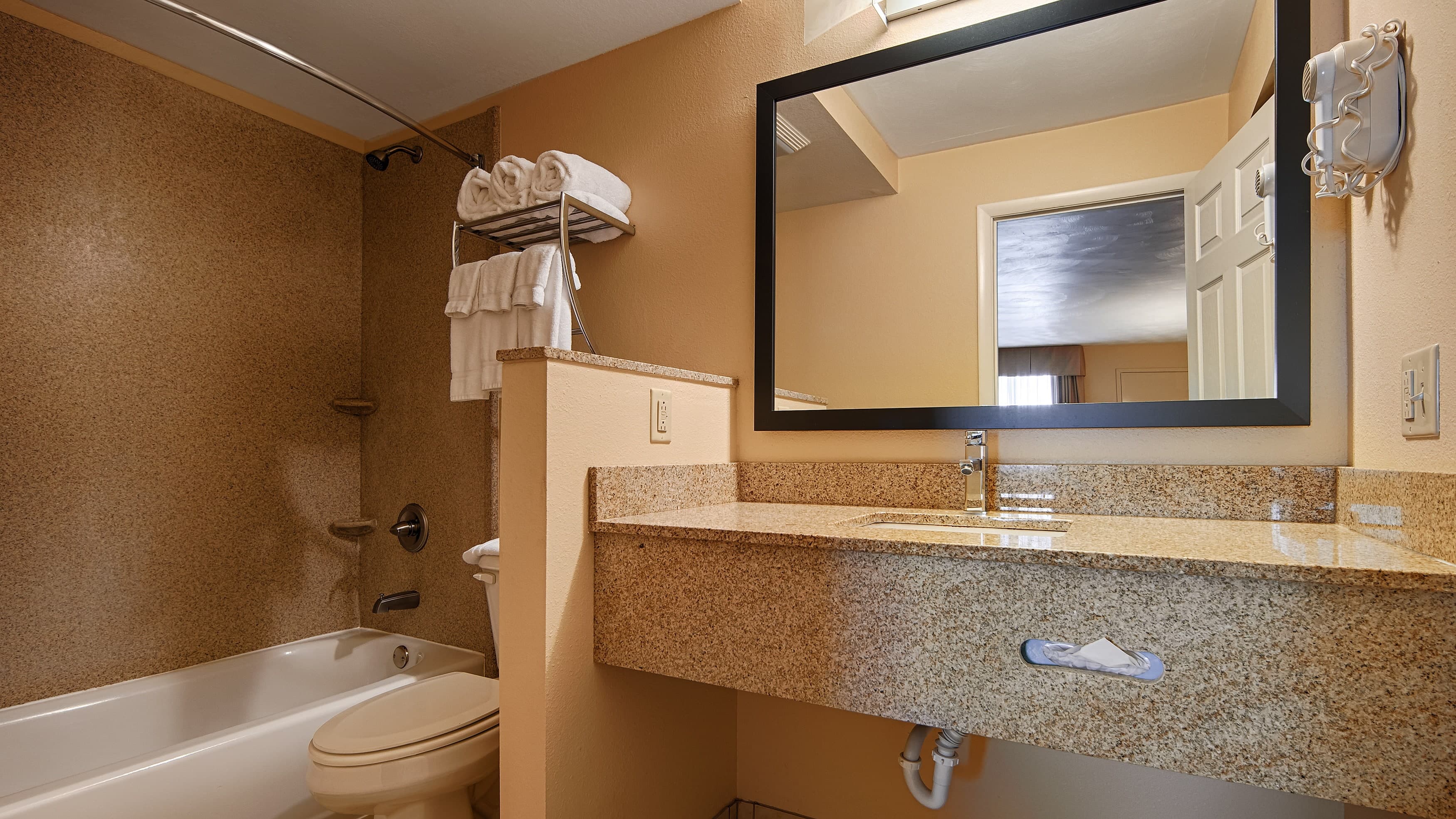 Quality Inn & Suites Williamsport — 7