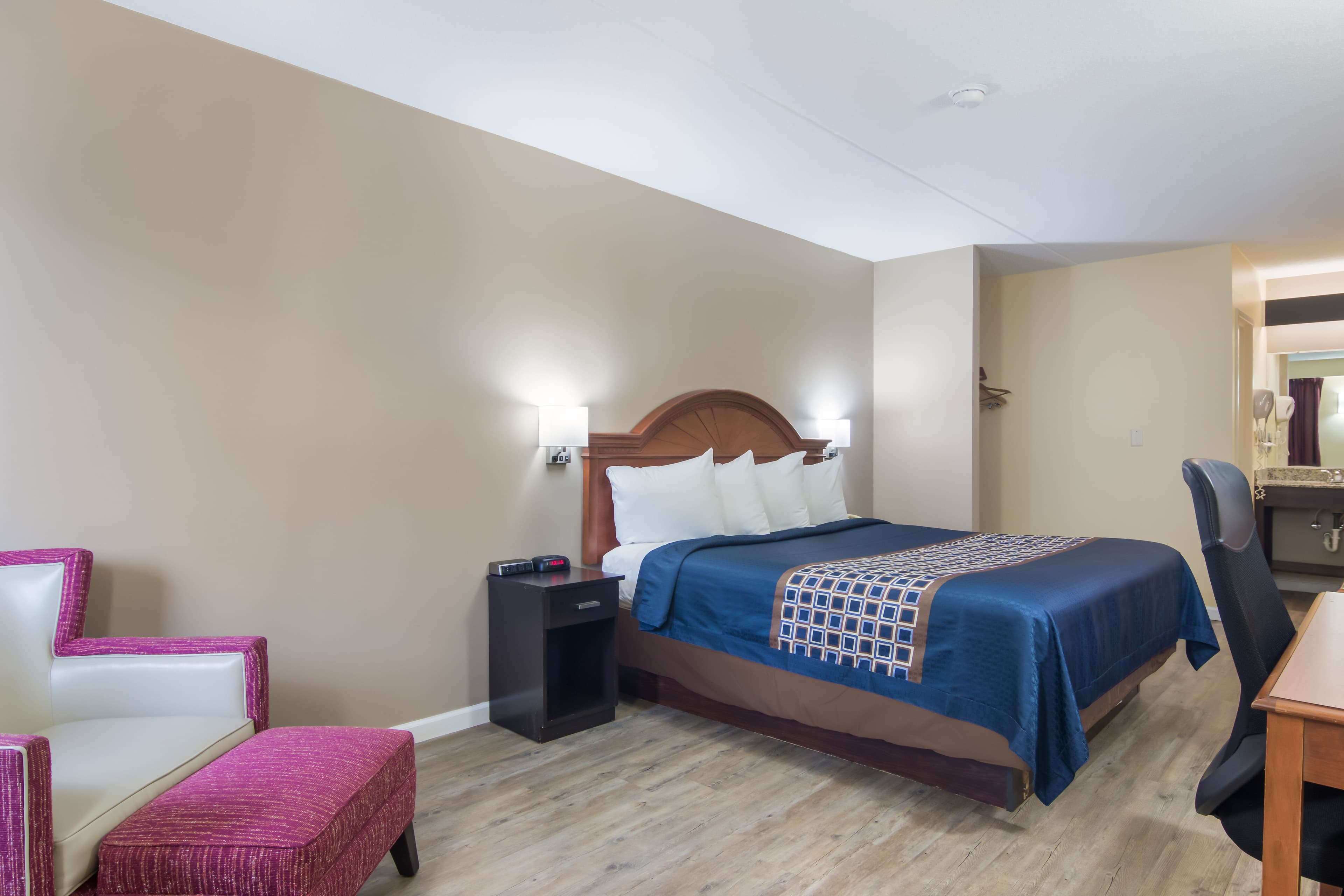 Rodeway Inn & Suites Monroeville-Pittsburgh — 9