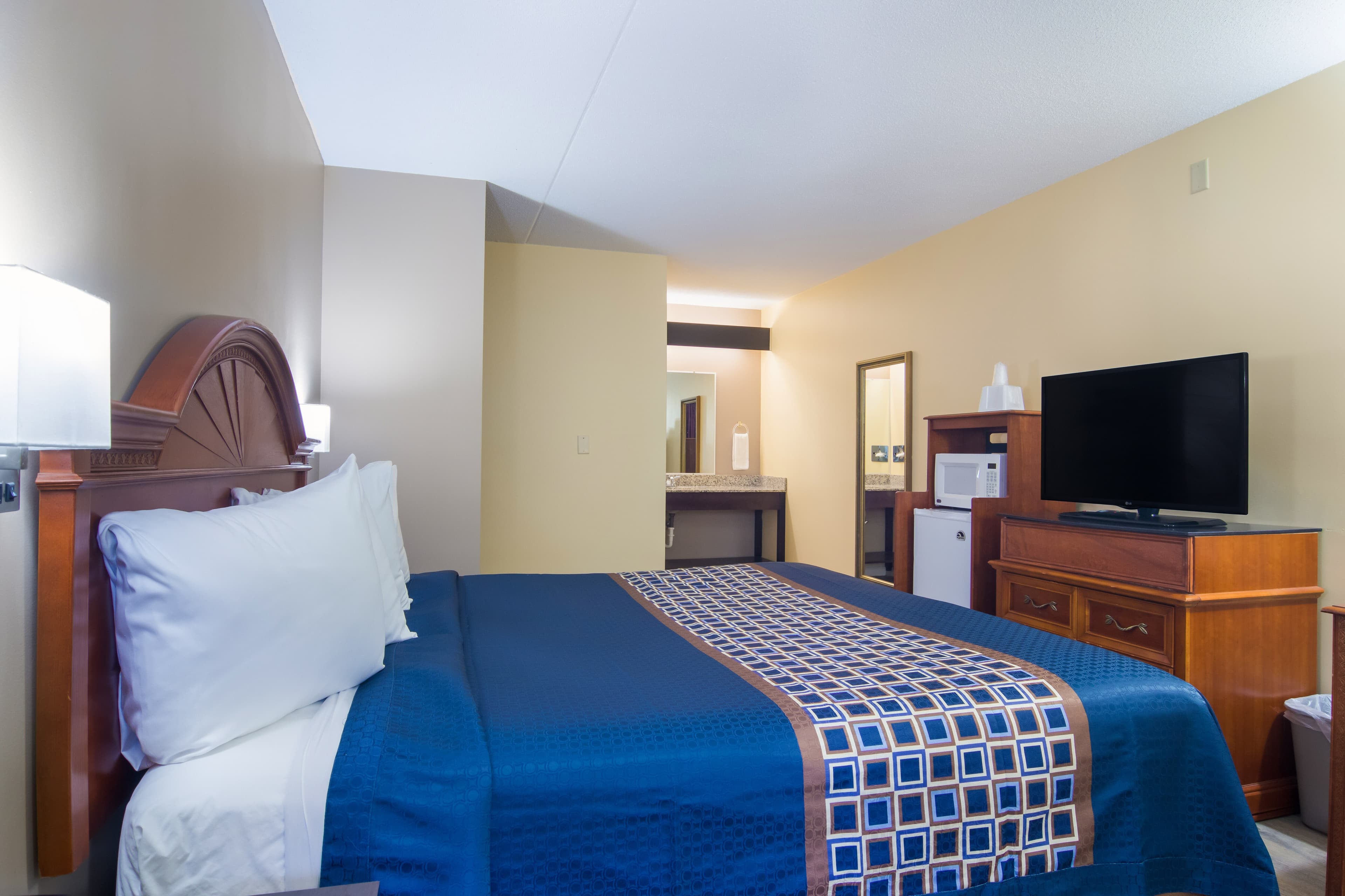 Rodeway Inn & Suites Monroeville-Pittsburgh — 10