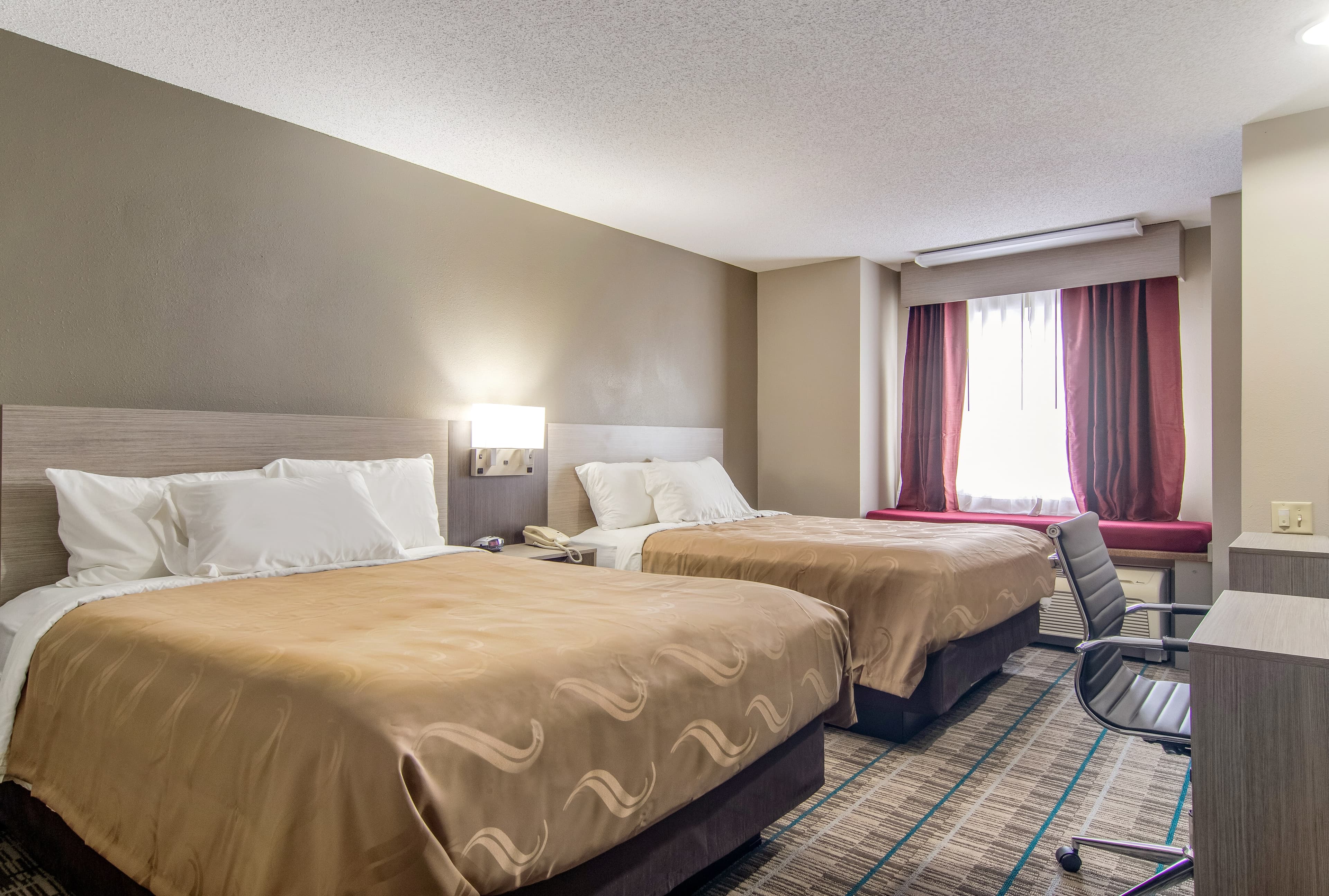 Quality Inn & Suites Grove City-Outlet Mall — 16