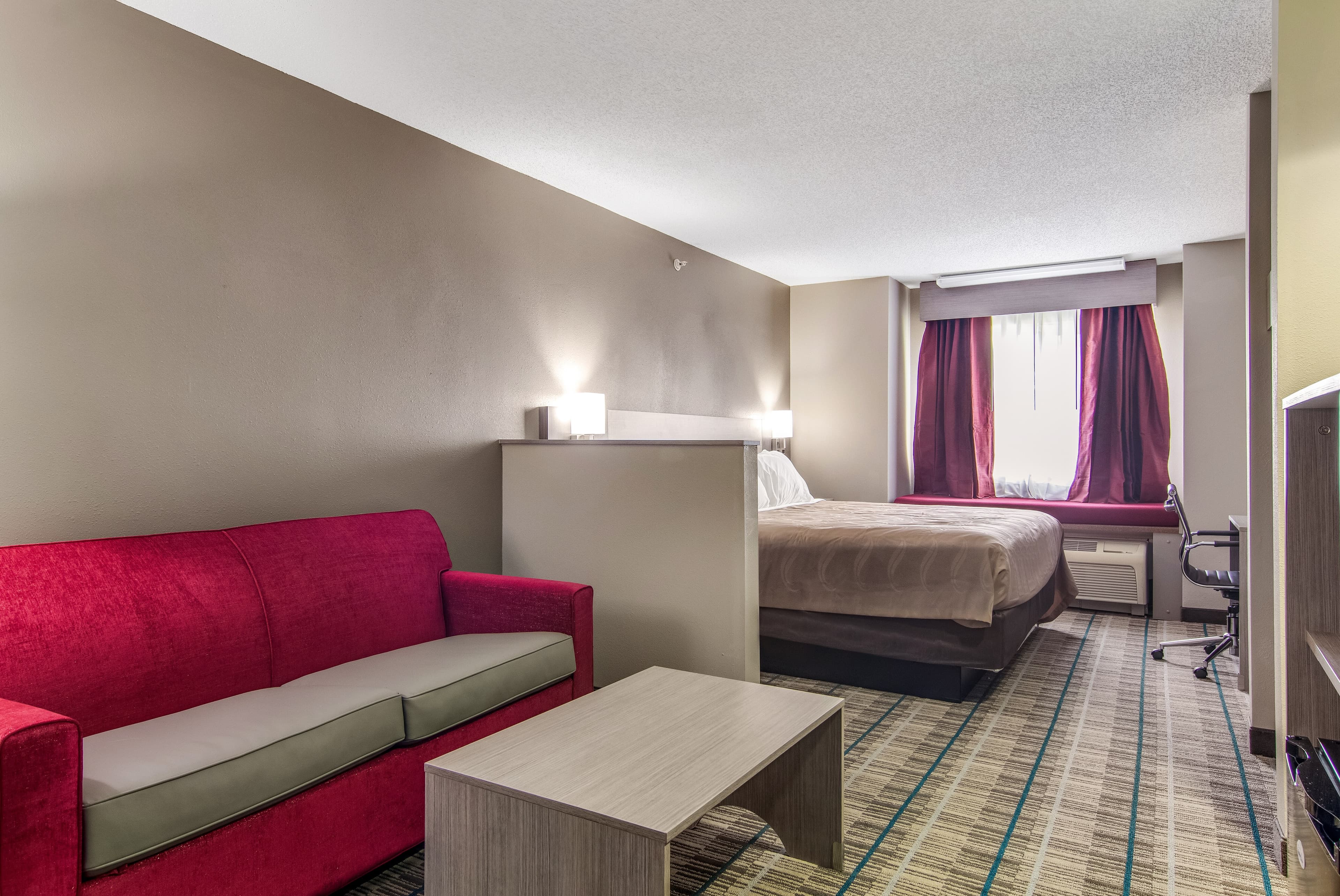 Quality Inn & Suites Grove City-Outlet Mall — 23
