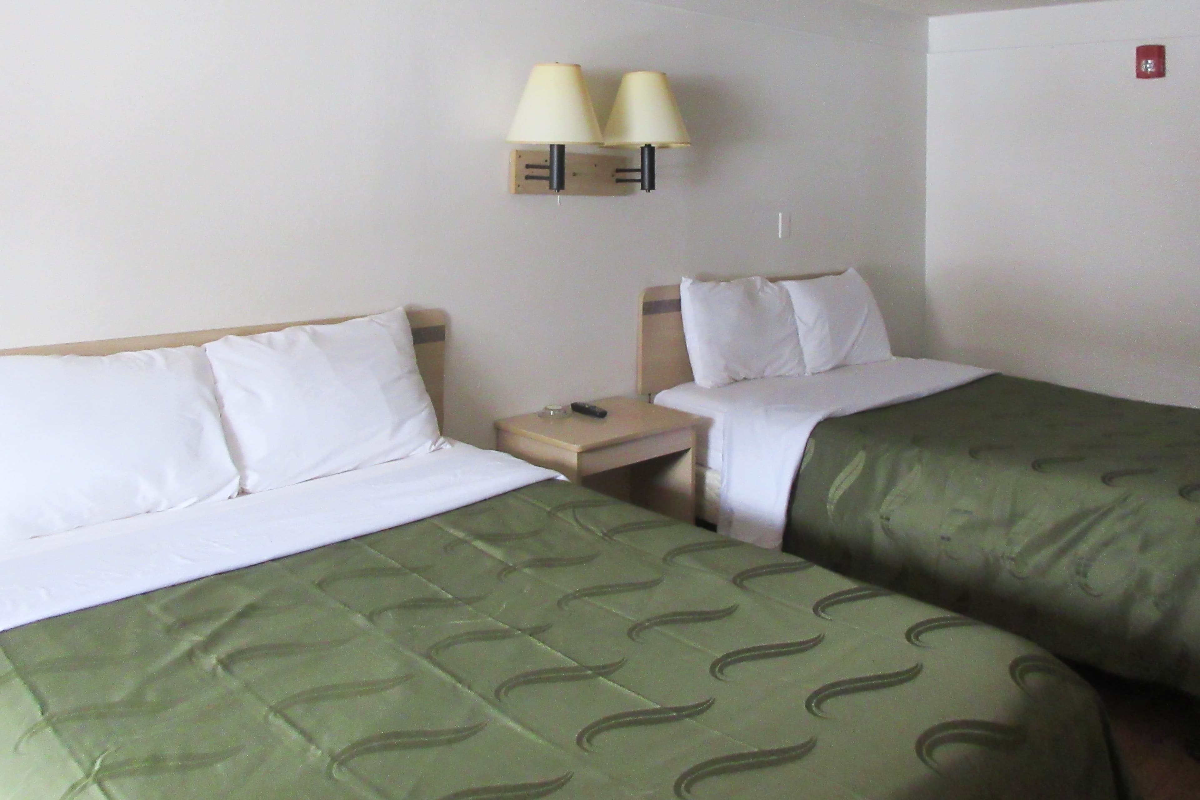 Rodeway Inn Washington PA - Image 1