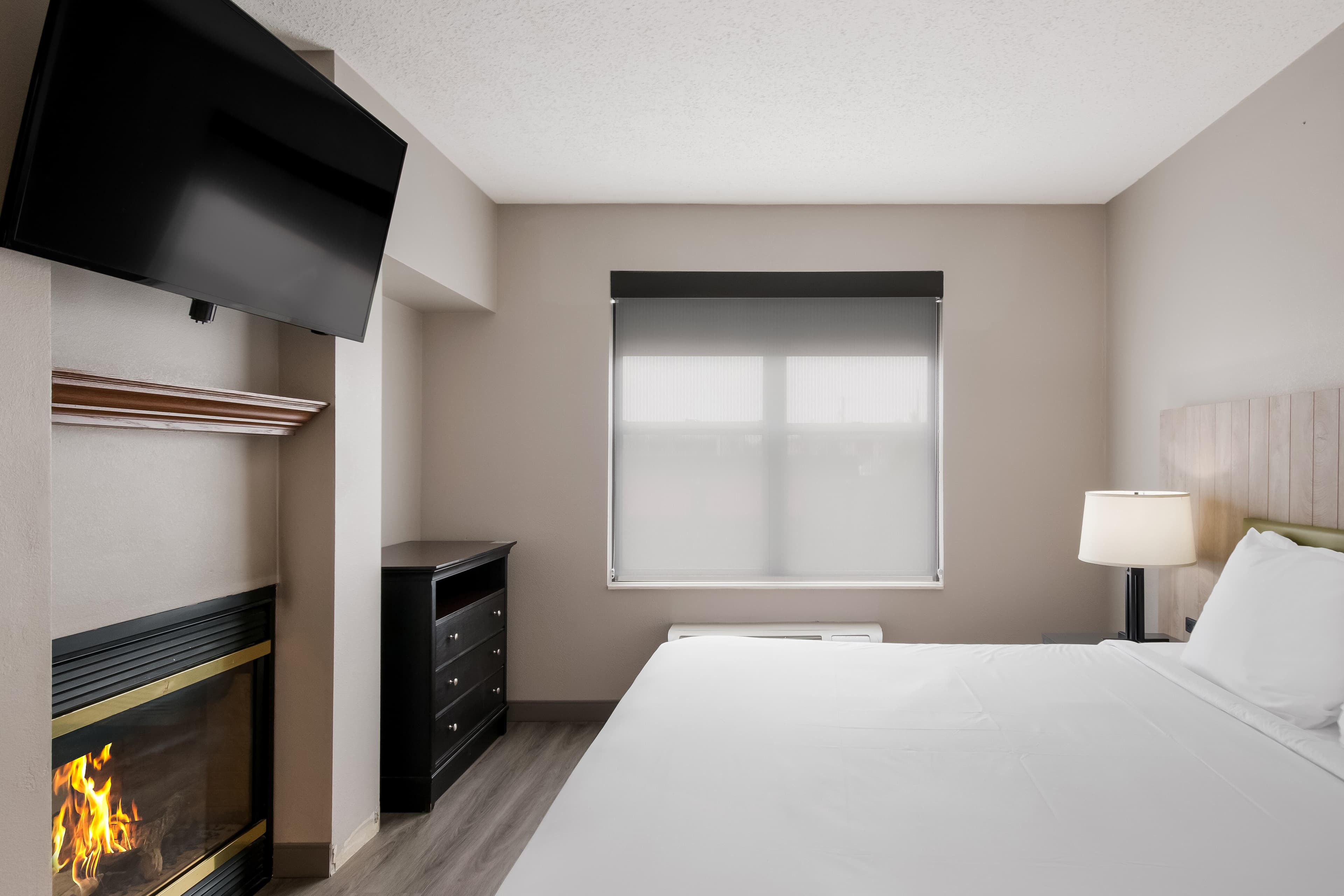 Country Inn & Suites by Radisson, Harrisburg Northeast - Hershey — 18