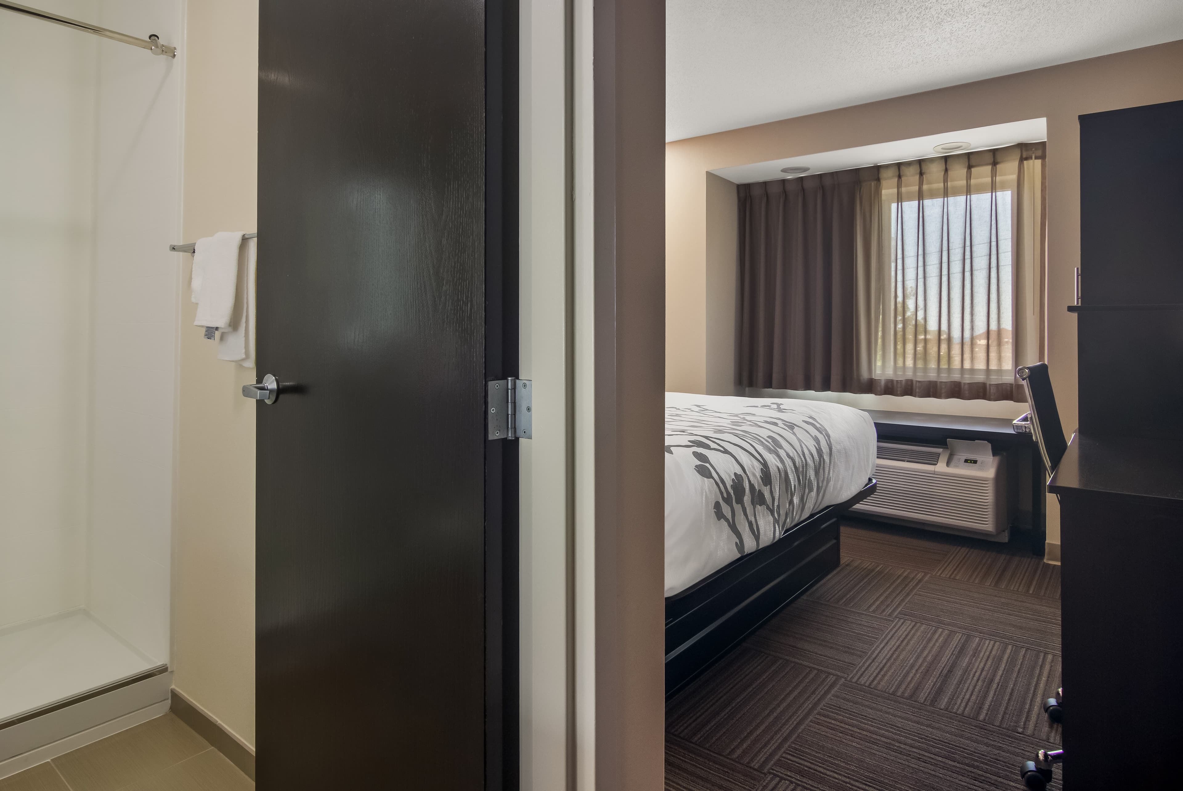 Sleep Inn Erie near Sports Center - Image 3