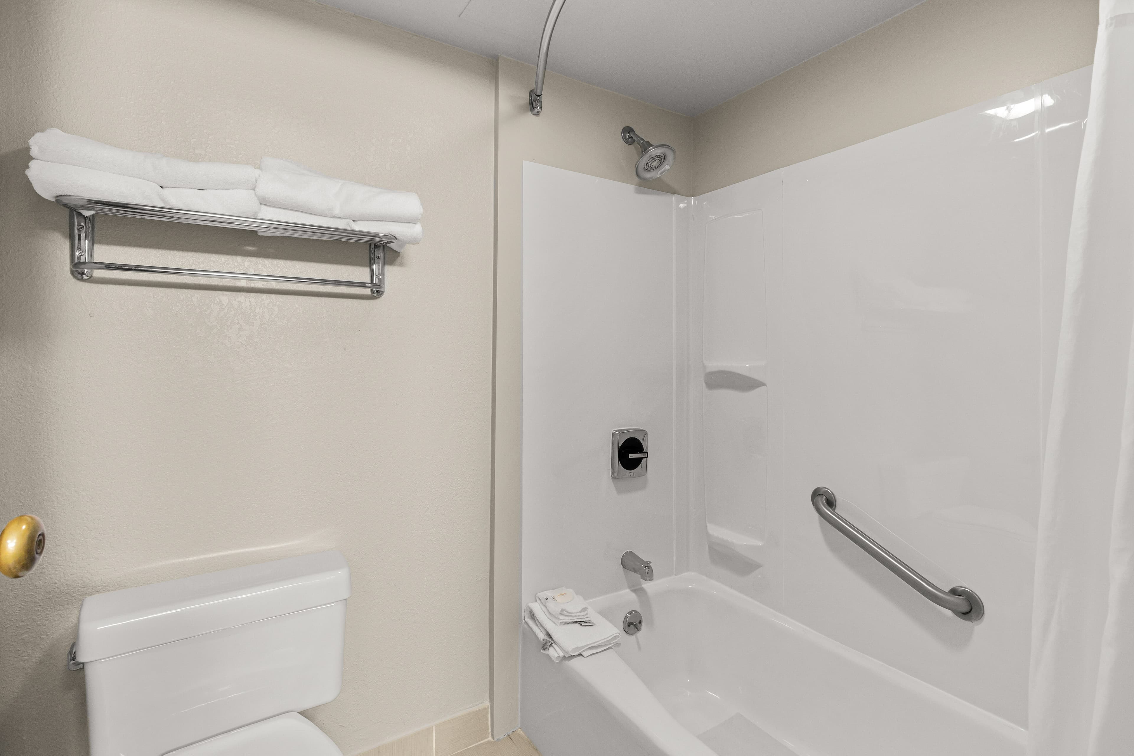 Suburban Studios Altoona — 28