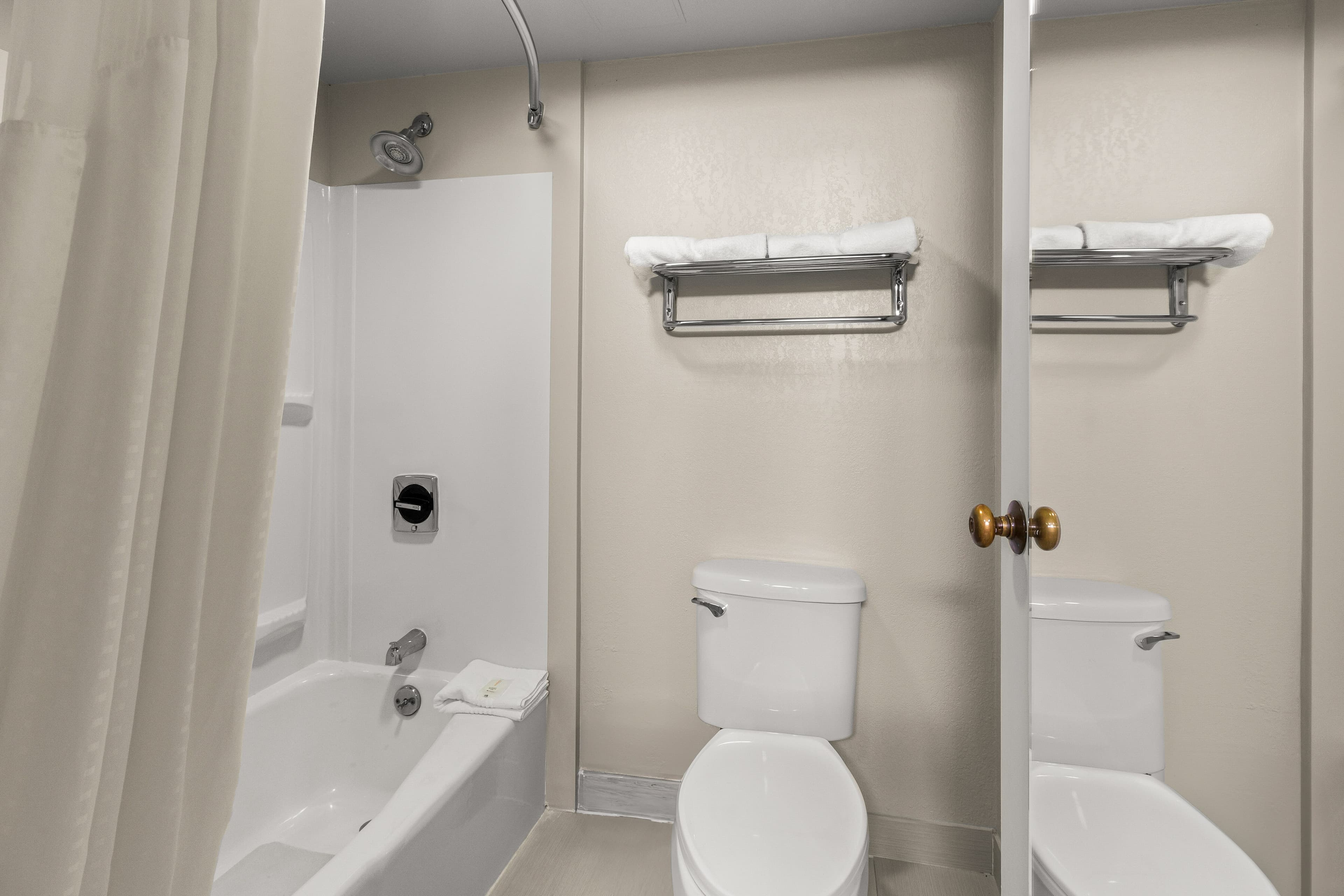 Suburban Studios Altoona — 23