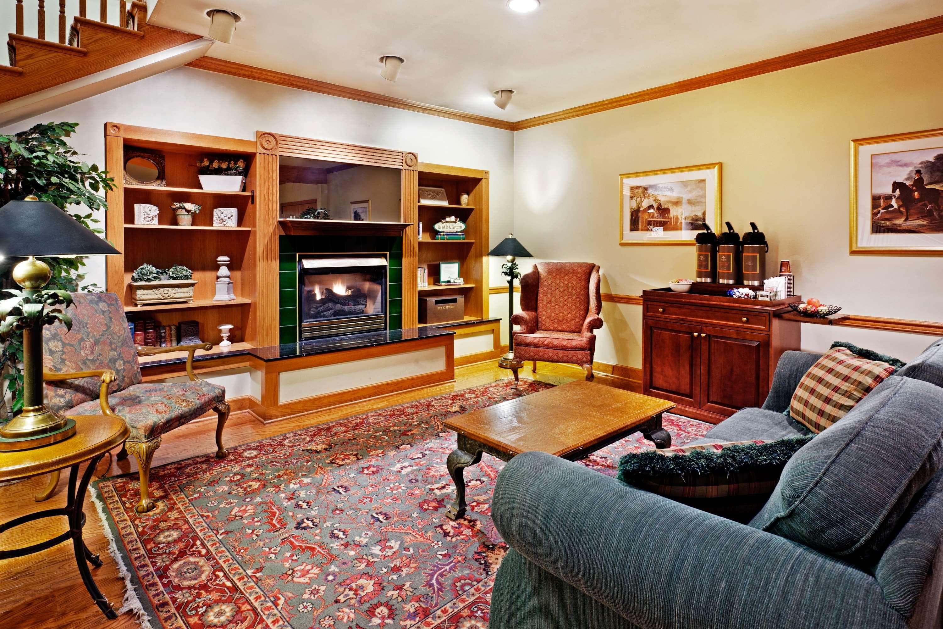 Country Inn & Suites by Radisson, York, PA - Image 1
