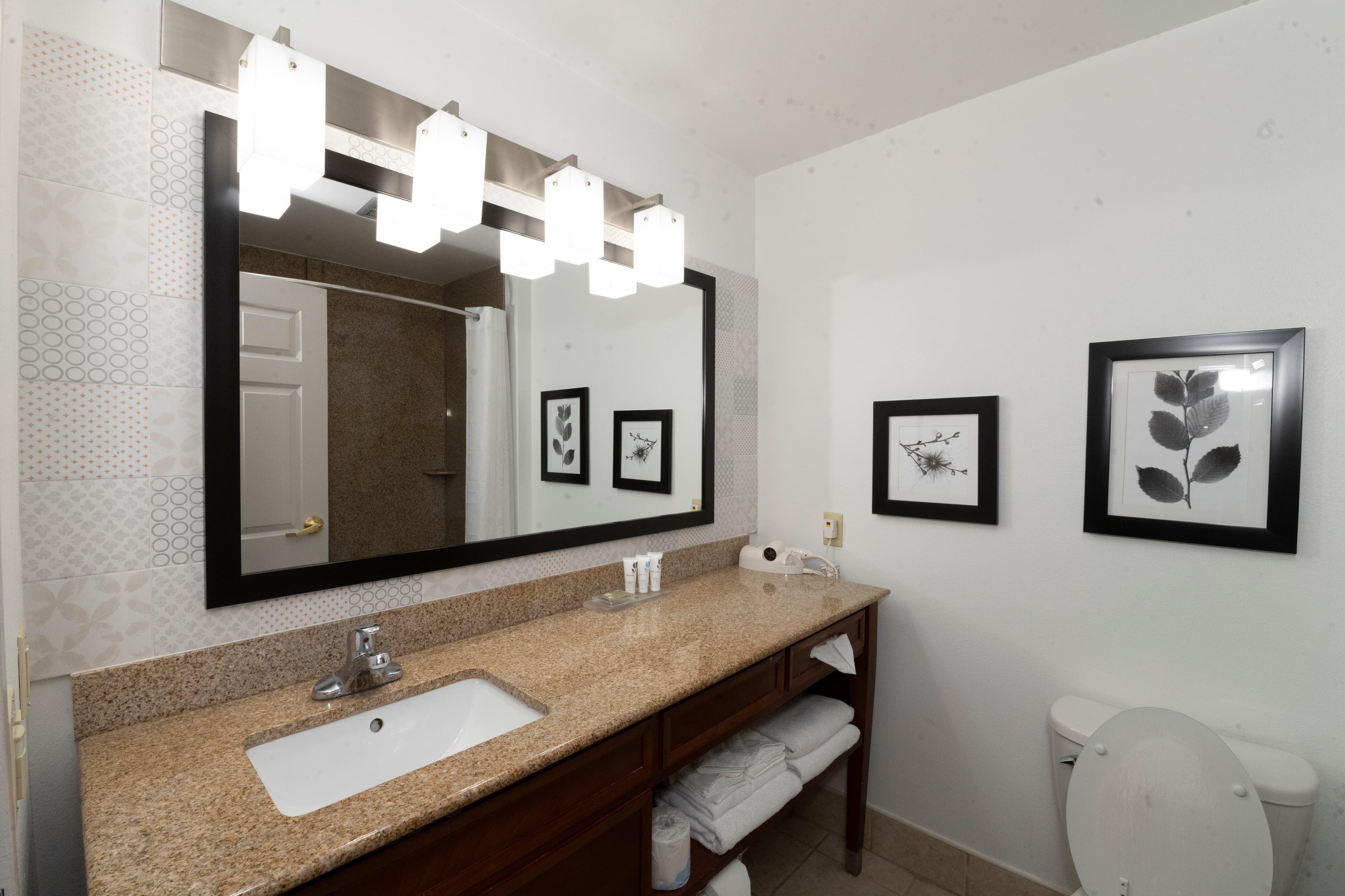 Country Inn & Suites by Radisson, Harrisburg - Hershey West, PA — 7