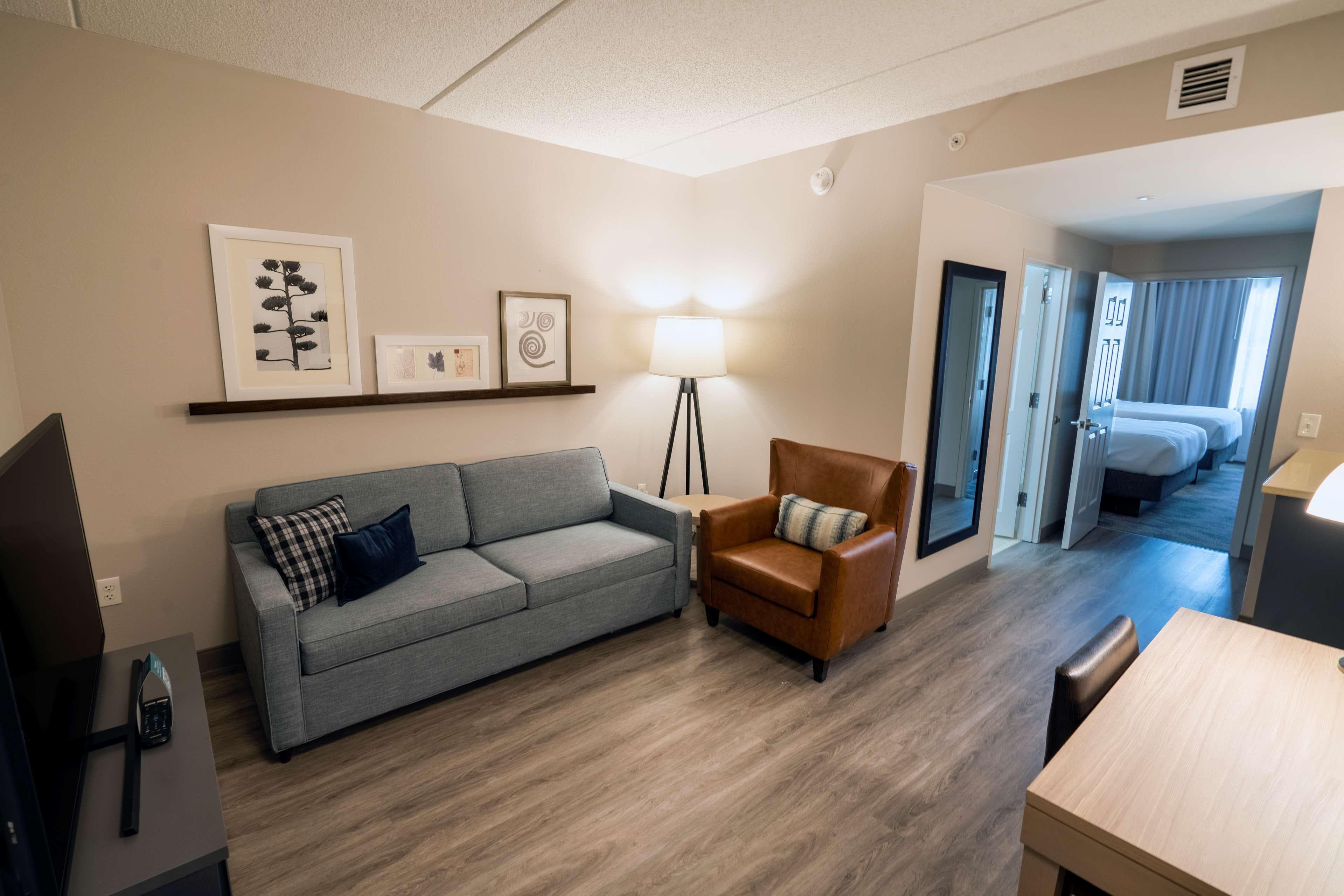 Country Inn & Suites by Radisson, State College (Penn State Area), PA — 12