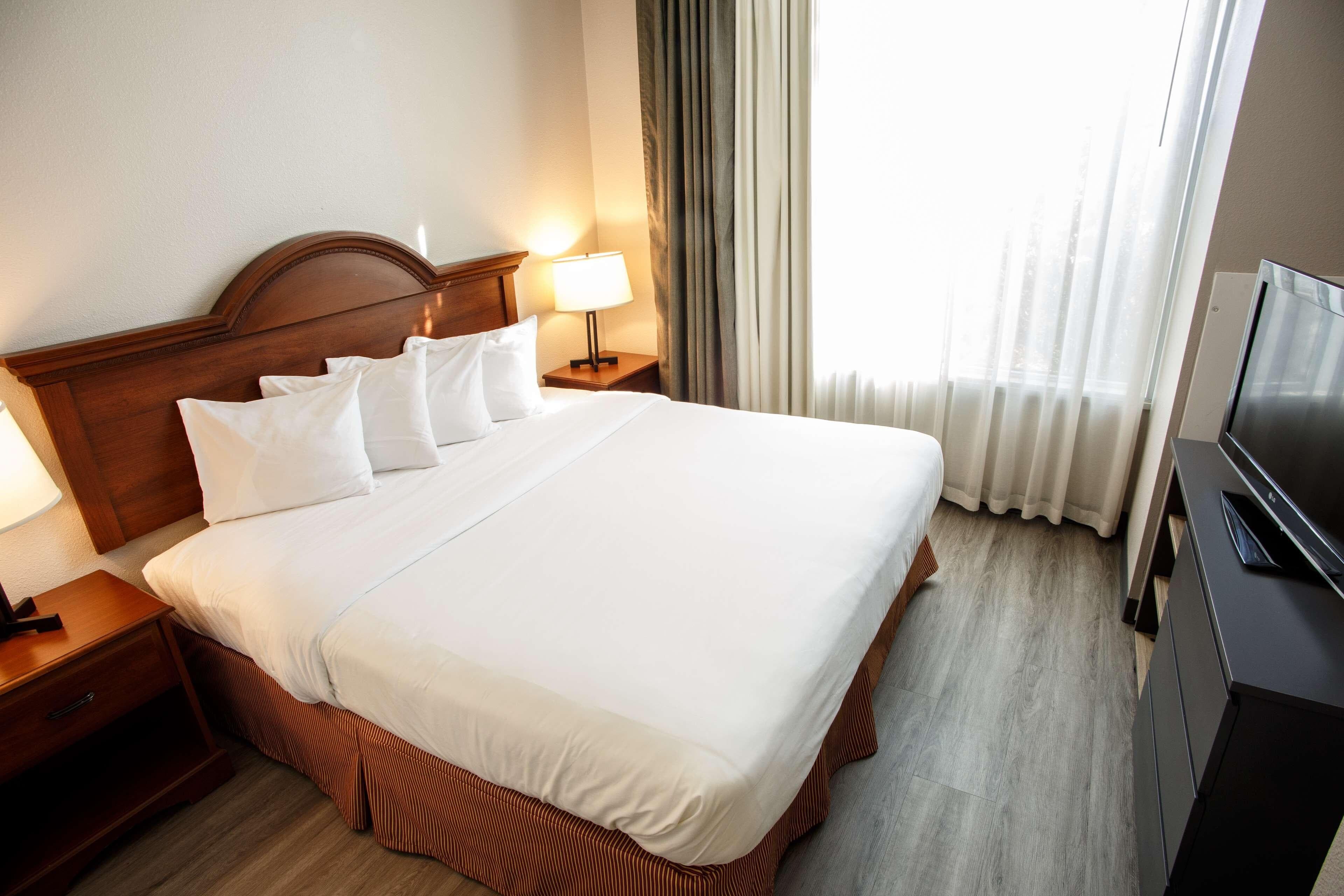 Country Inn & Suites by Radisson, Harrisburg West Mechanicsburg — 6