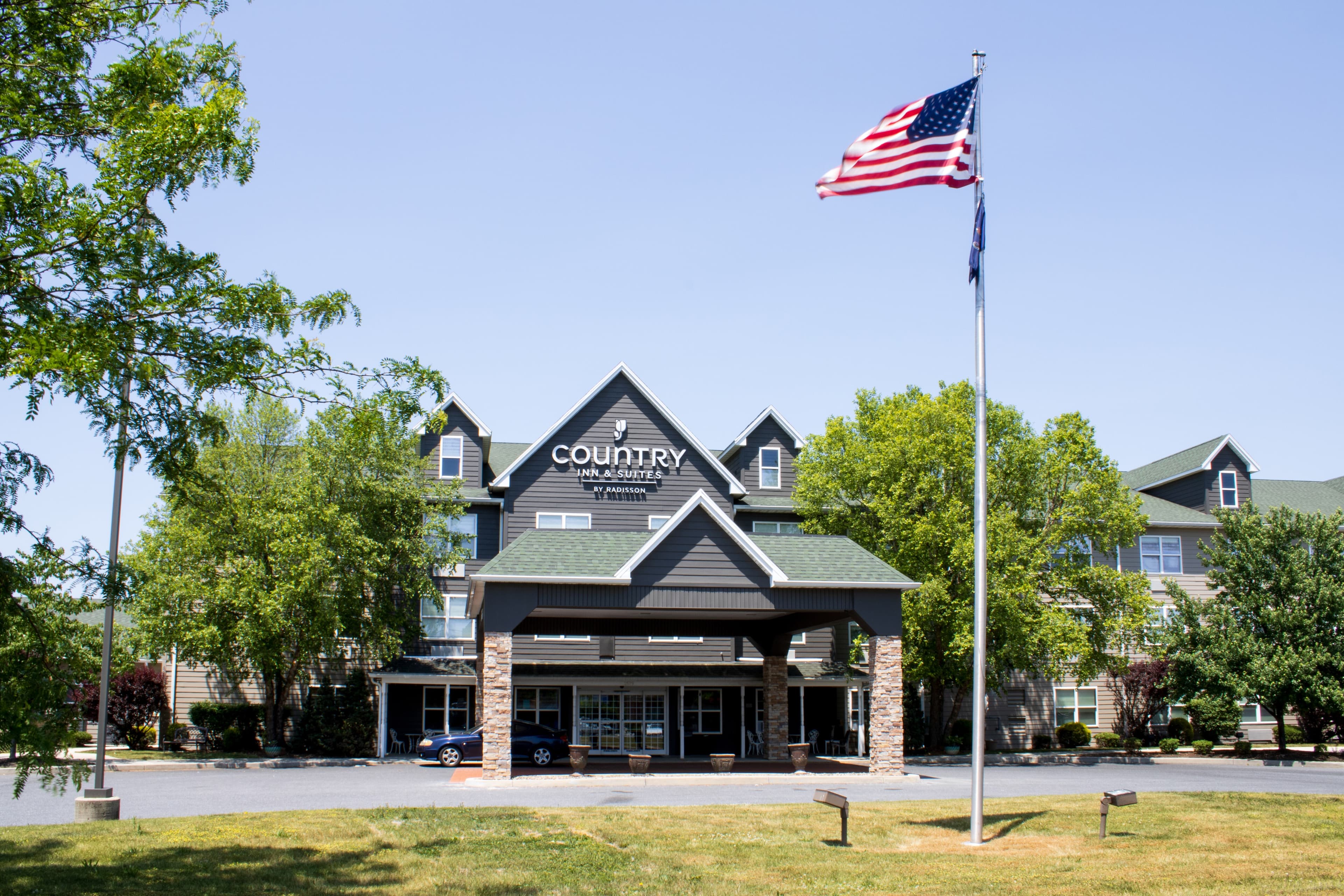 Country Inn & Suites by Radisson, Carlisle, PA - Image 1