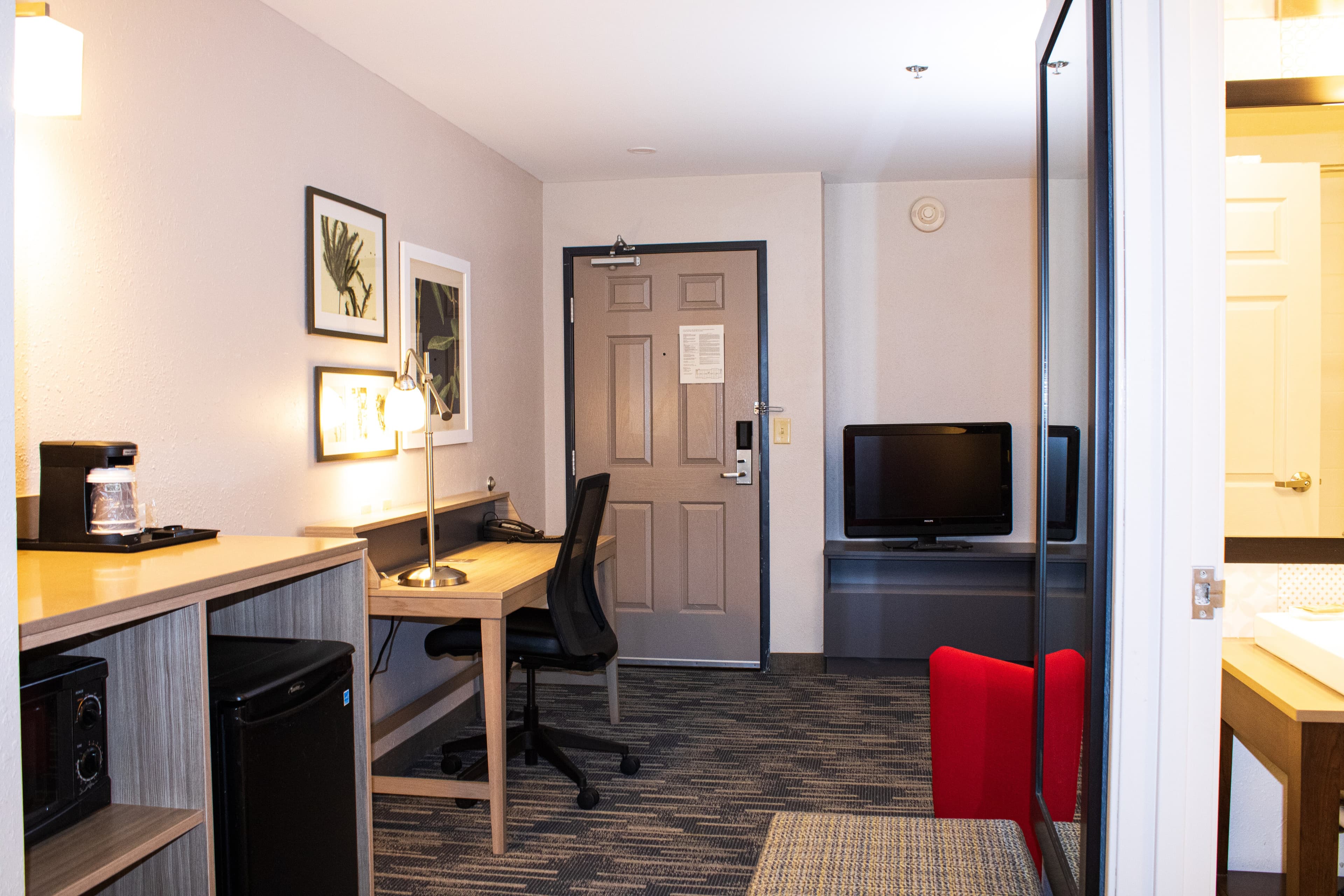 Country Inn & Suites by Radisson, Carlisle, PA - Image 4