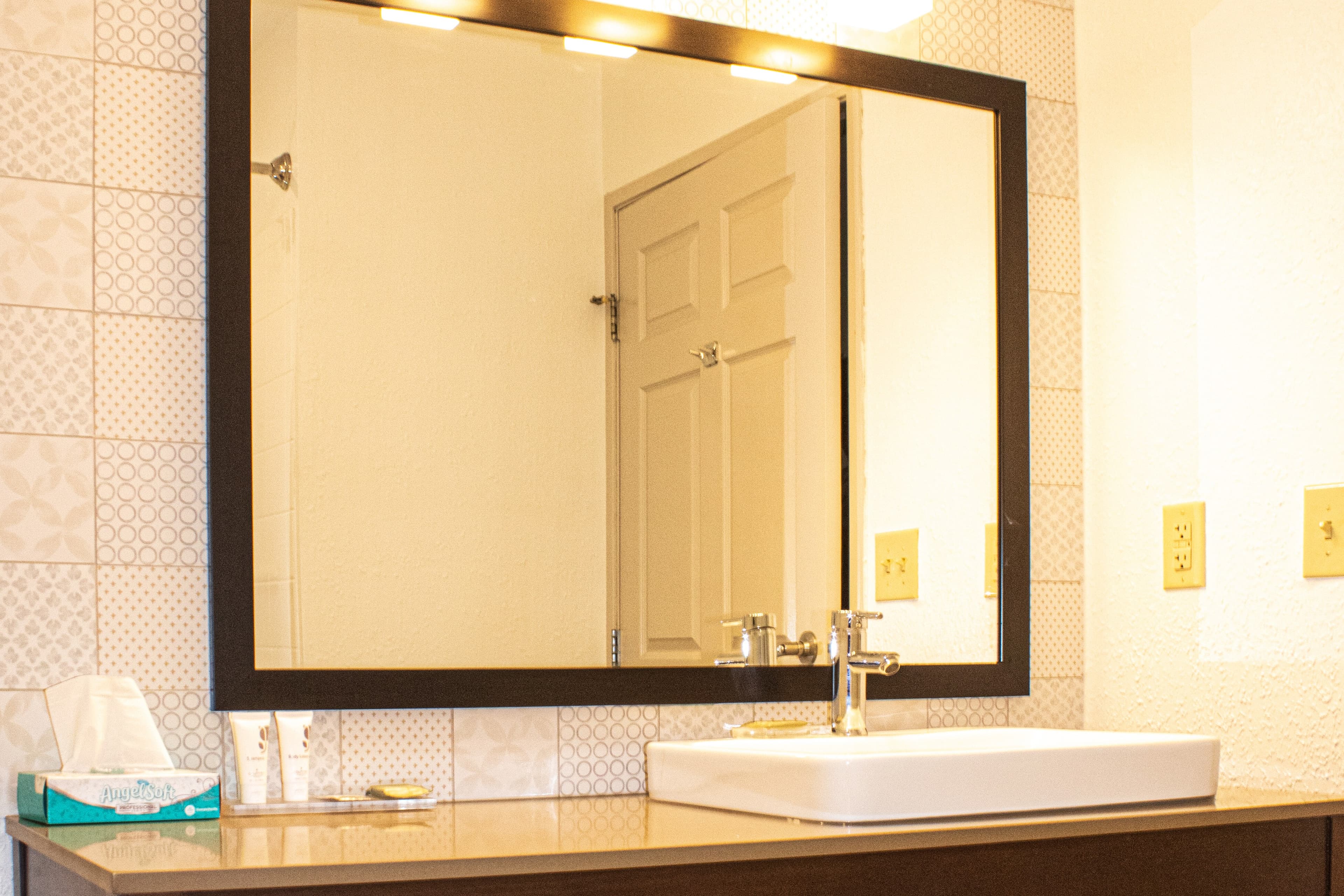 Country Inn & Suites by Radisson, Carlisle, PA - Image 5