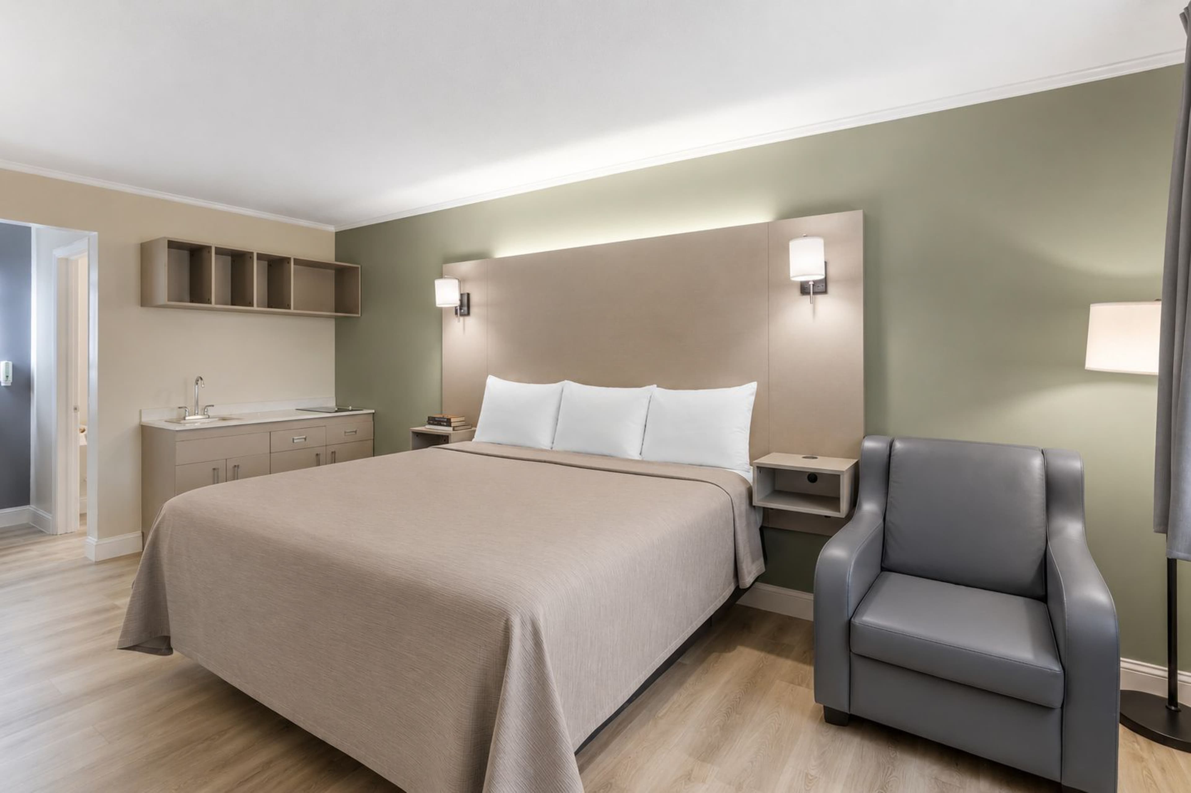 Quality Inn Smoketown - Lancaster Area — 2
