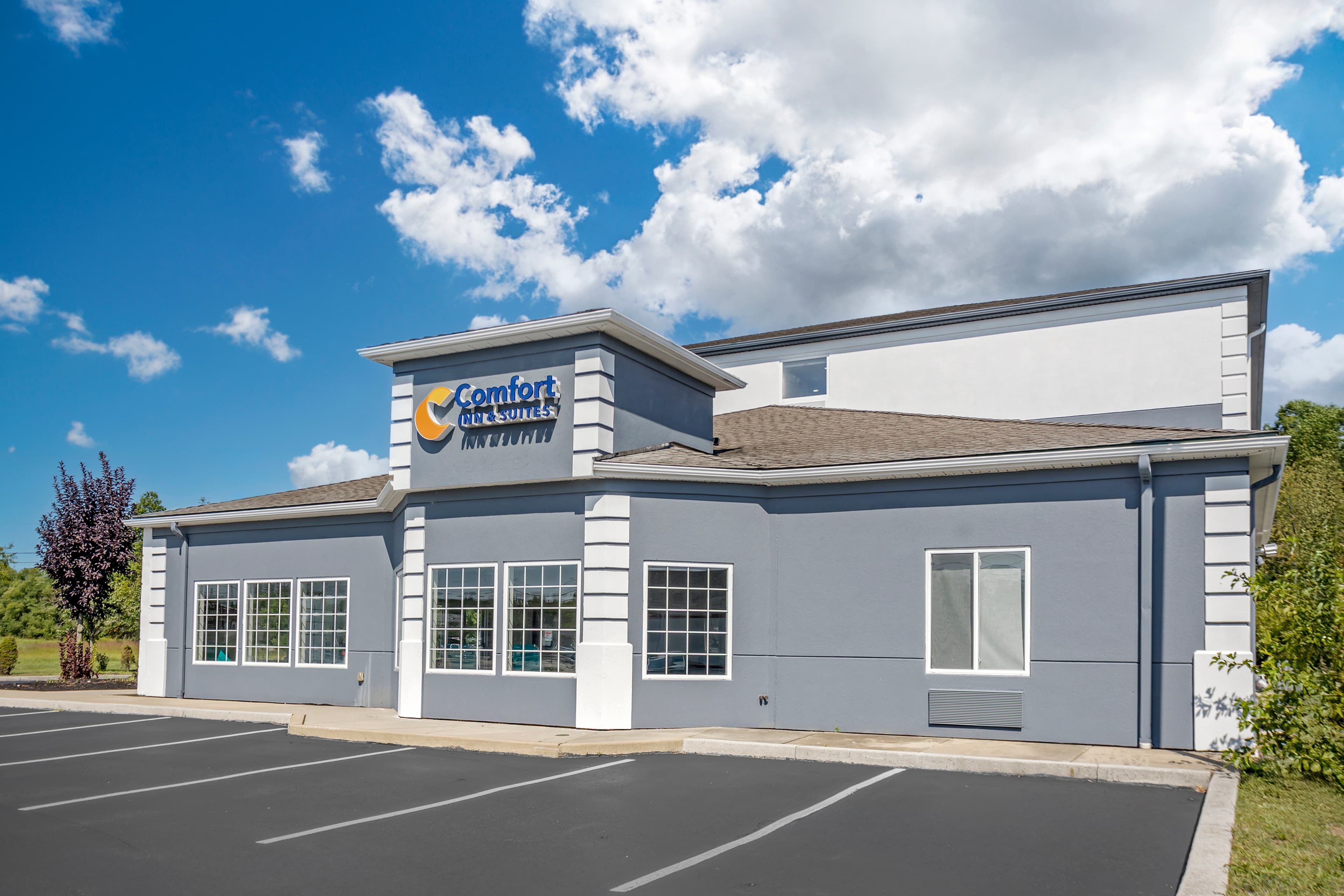 Comfort Inn & Suites Harrisburg-Hershey North - Image 1