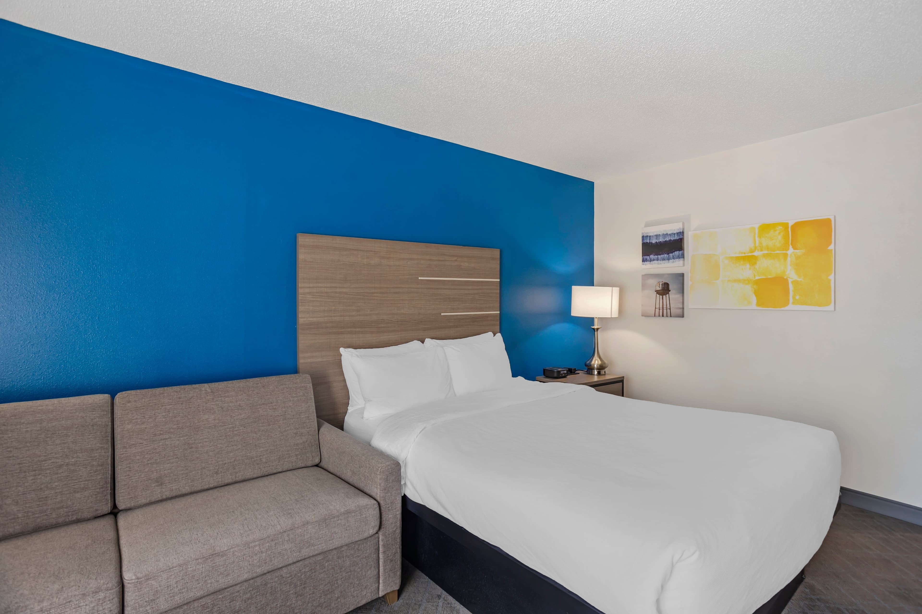 Comfort Inn & Suites Harrisburg-Hershey North — 8