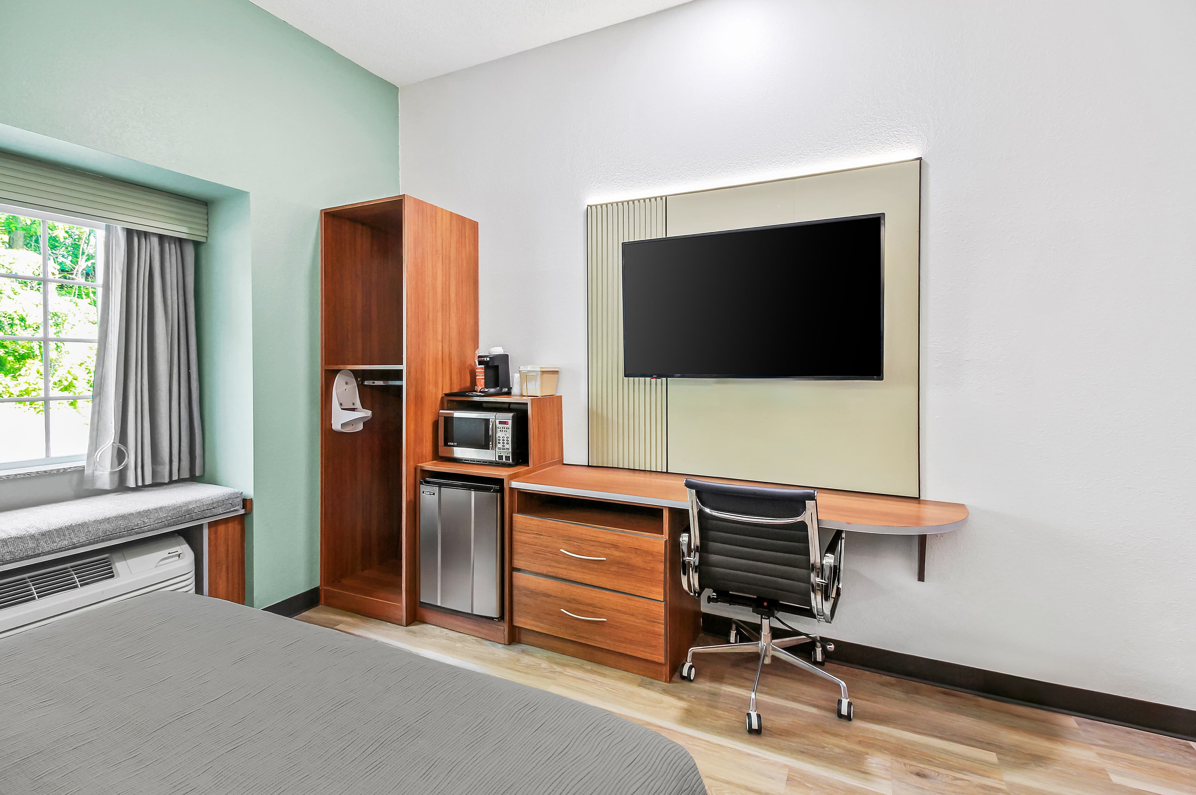 Quality Inn & Suites — 8