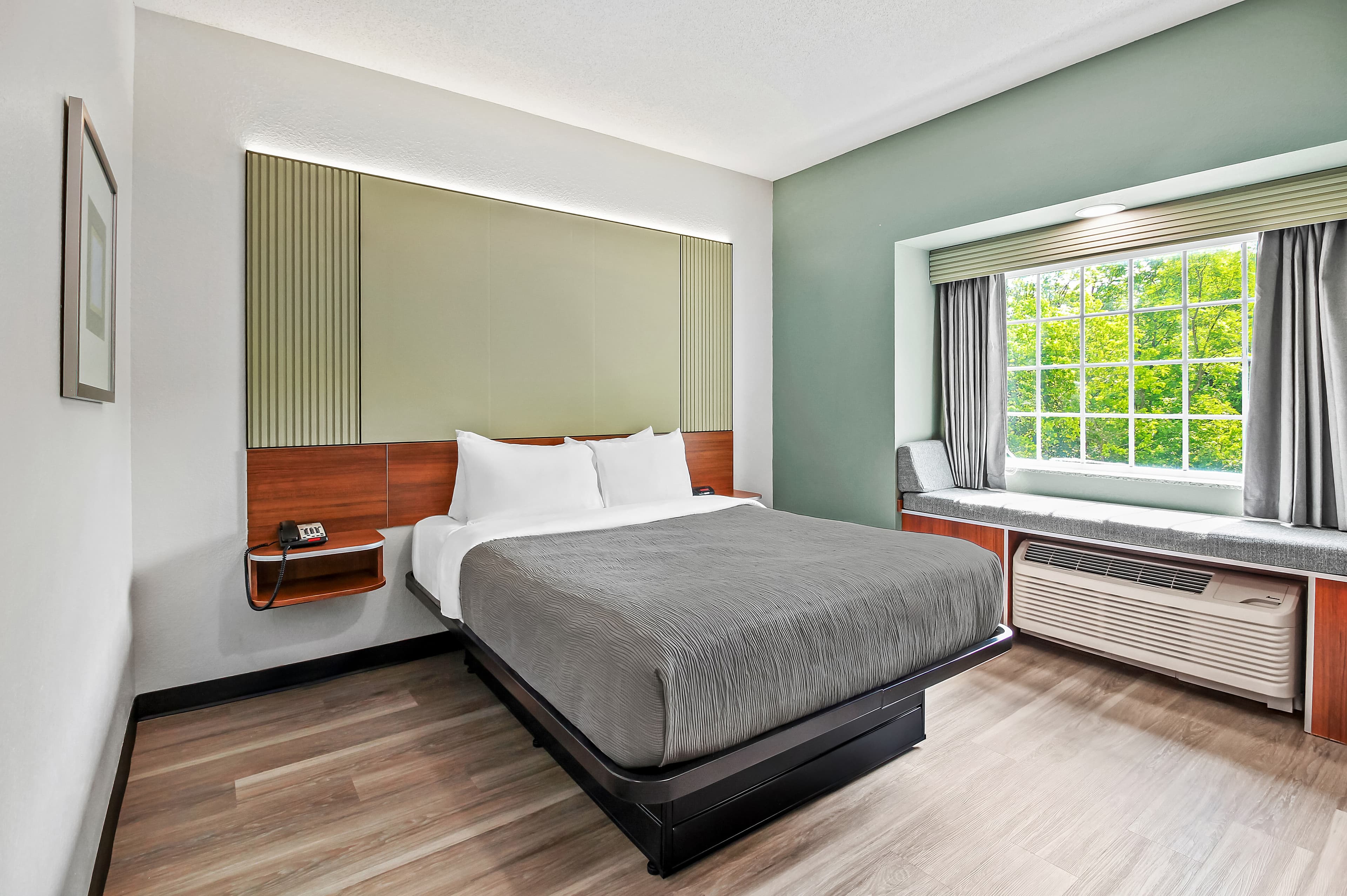 Quality Inn & Suites - Image 3