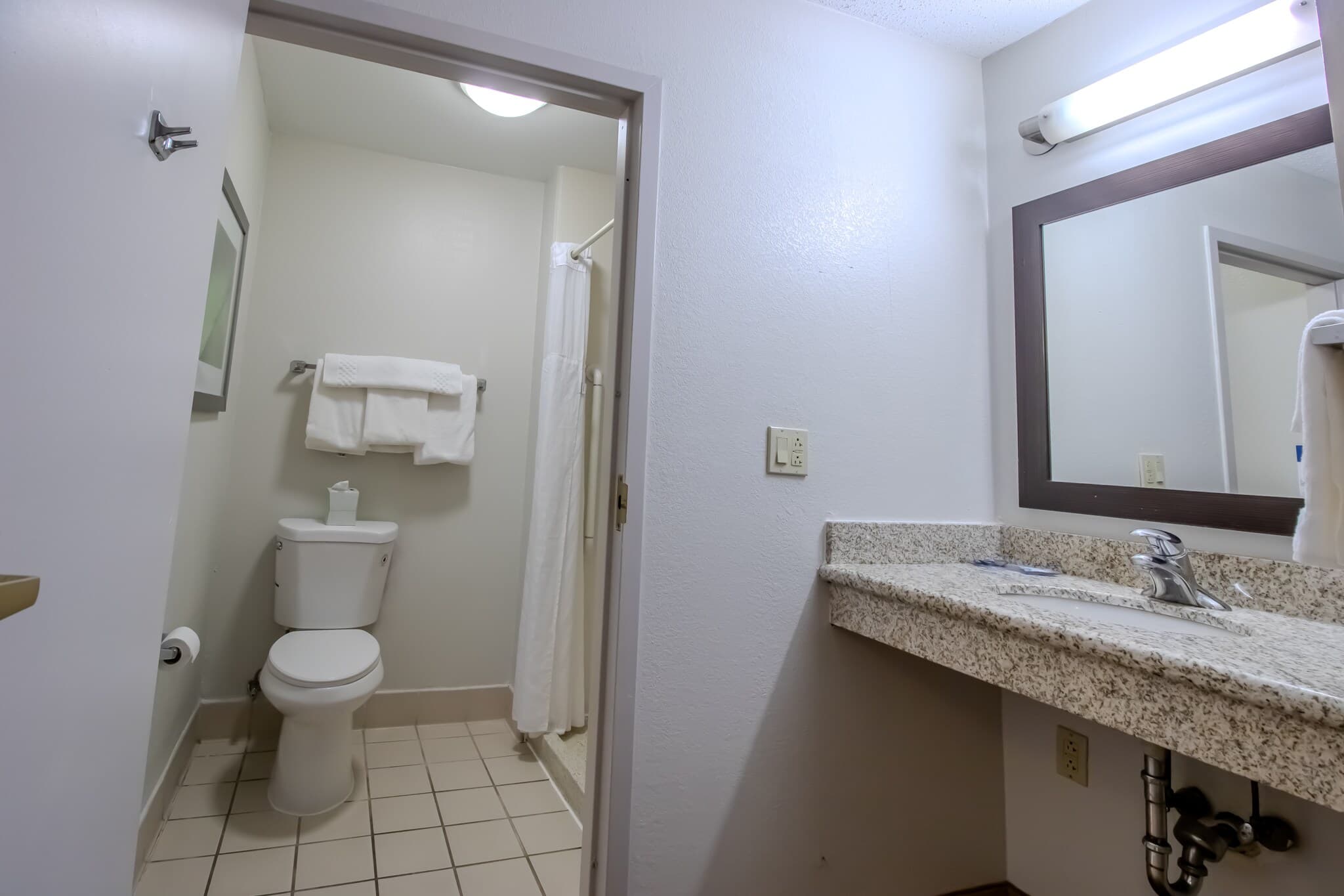 Country Inn & Suites by Radisson, Convention Center — 119