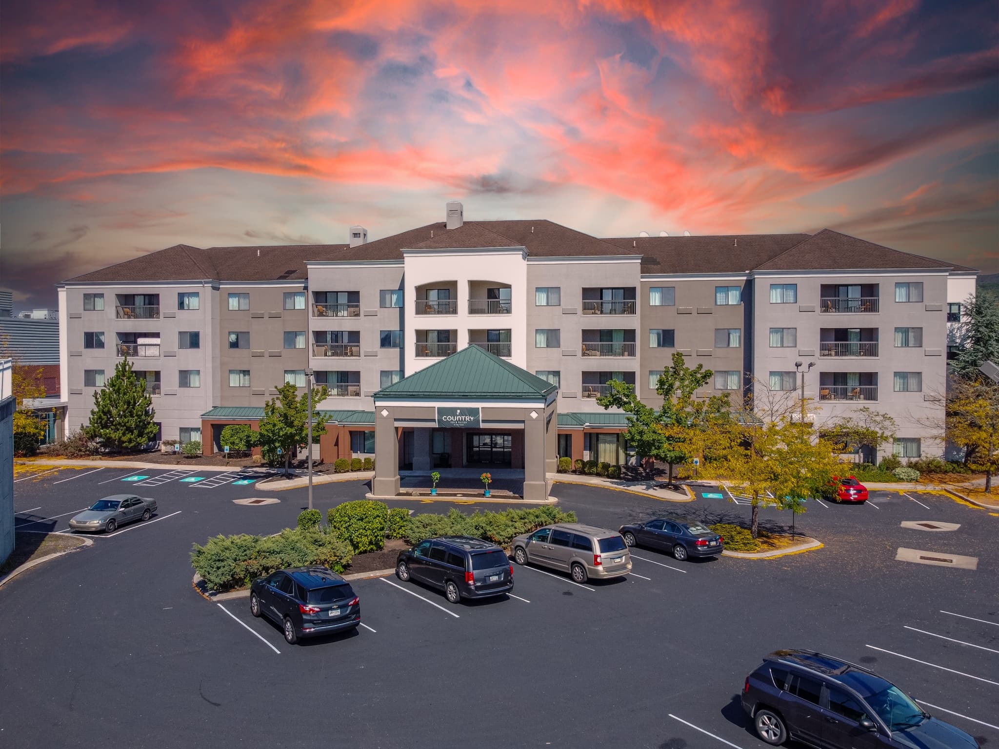Country Inn & Suites by Radisson, Convention Center - Image 1