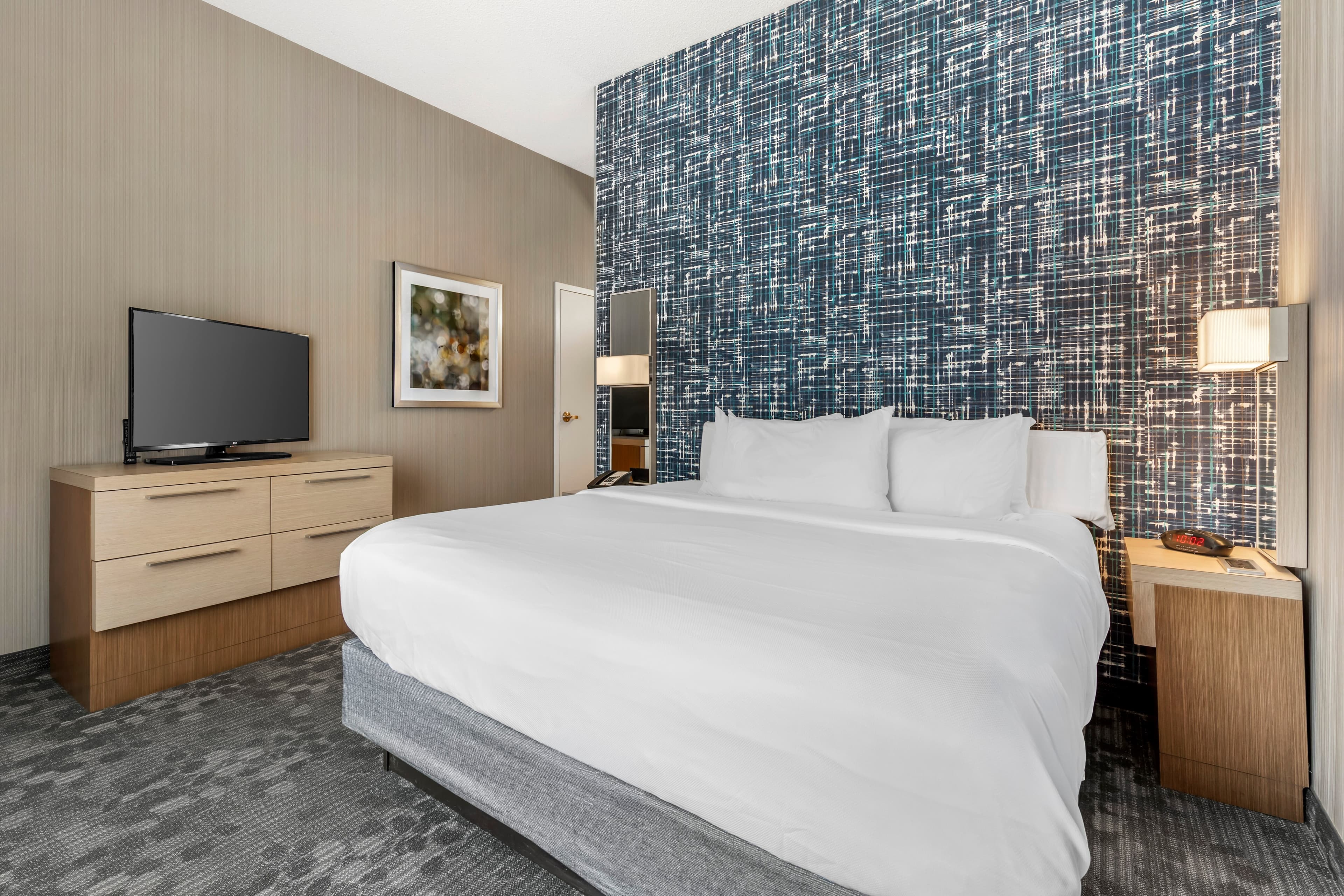 Comfort Inn & Suites Bethlehem Lehigh Valley Airport — 15