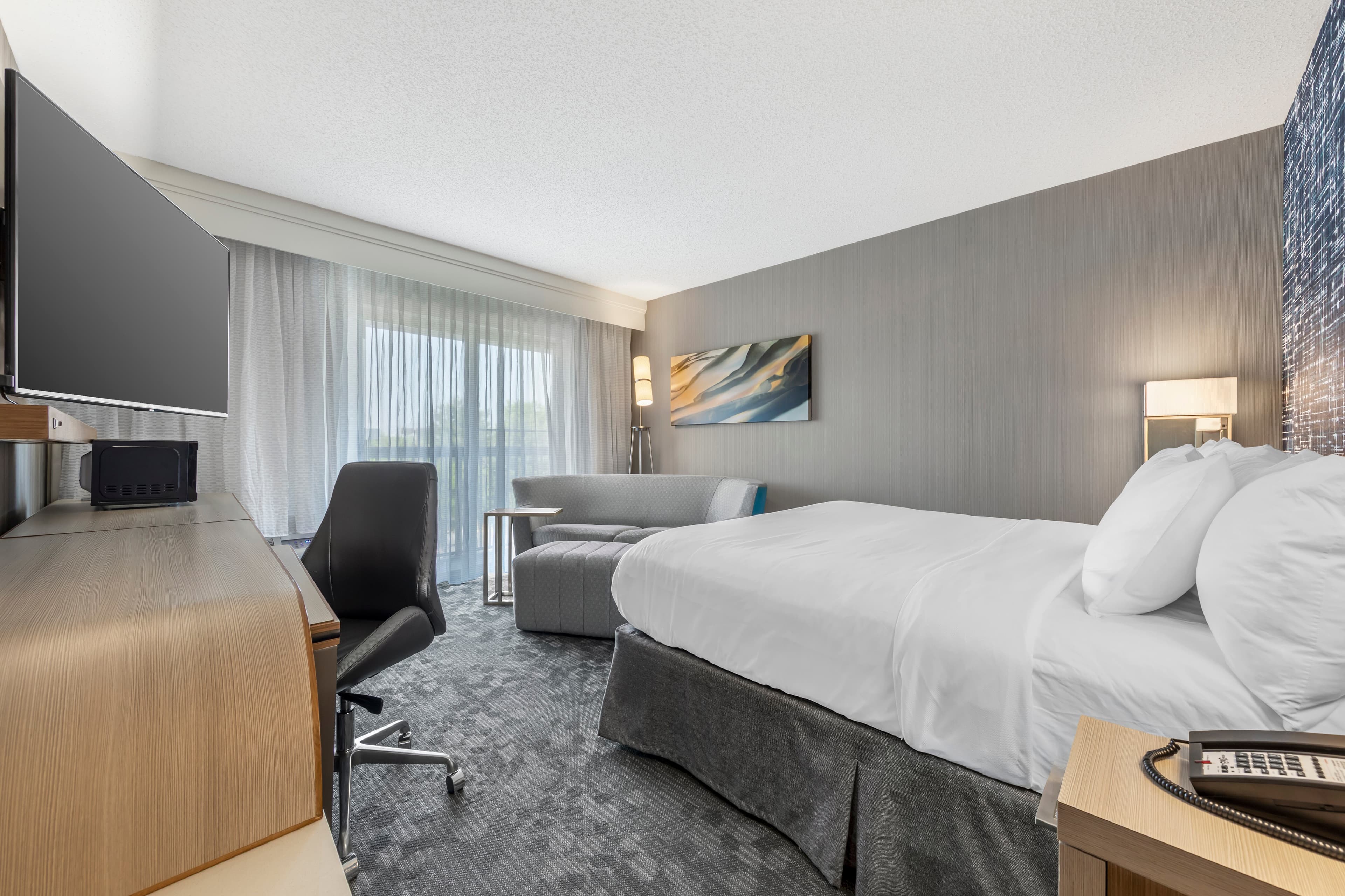 Comfort Inn & Suites Bethlehem Lehigh Valley Airport — 21