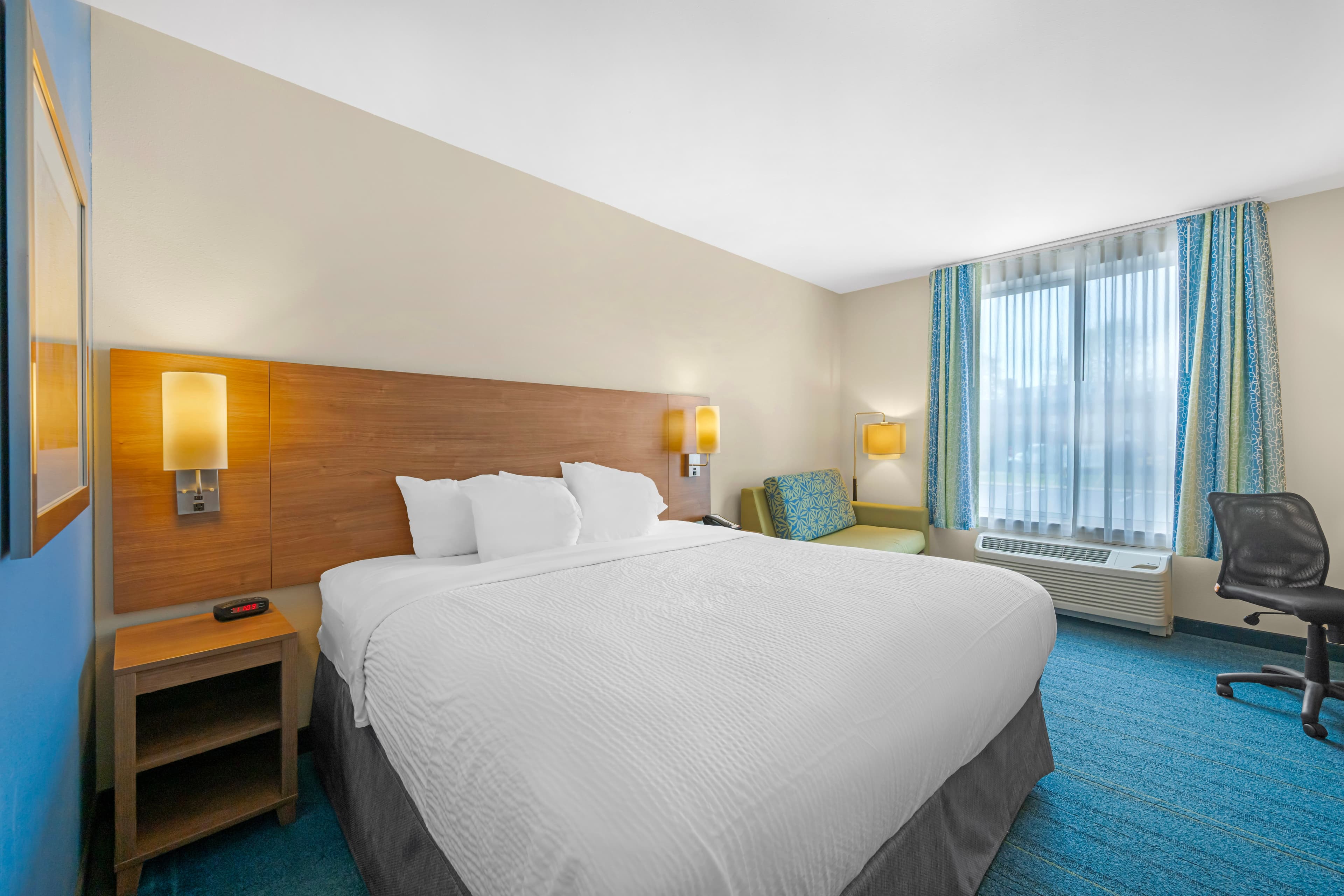 Sleep Inn & Suites Altoona North — 3