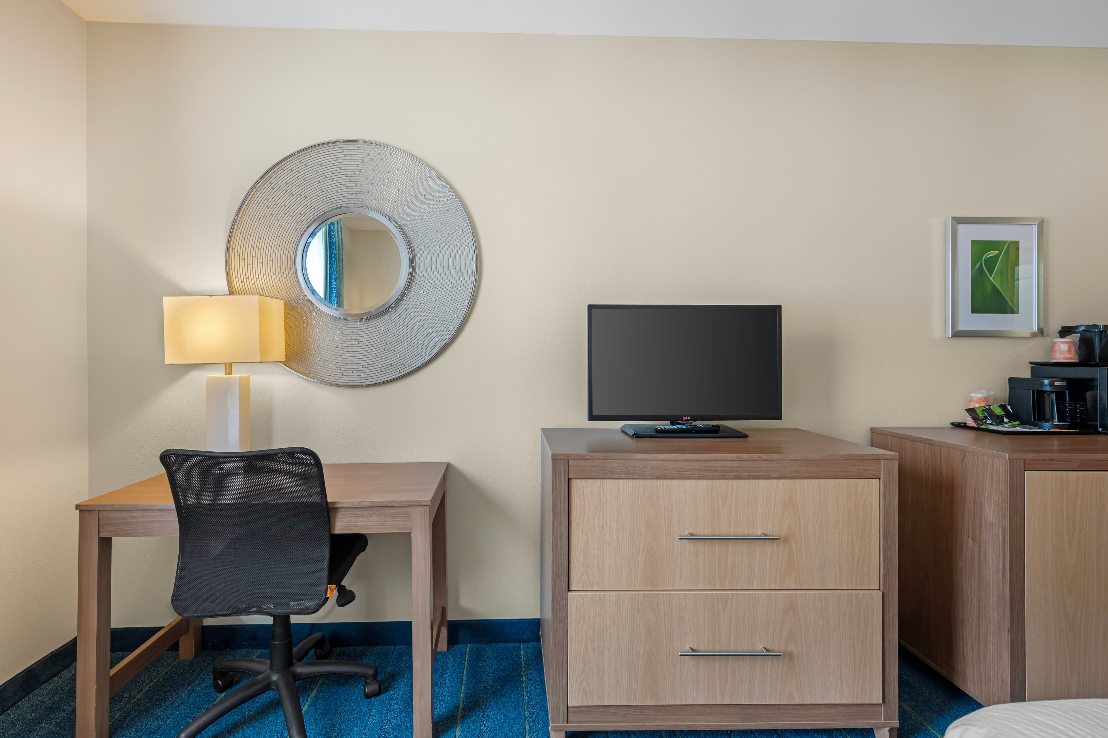 Sleep Inn & Suites Altoona North — 4