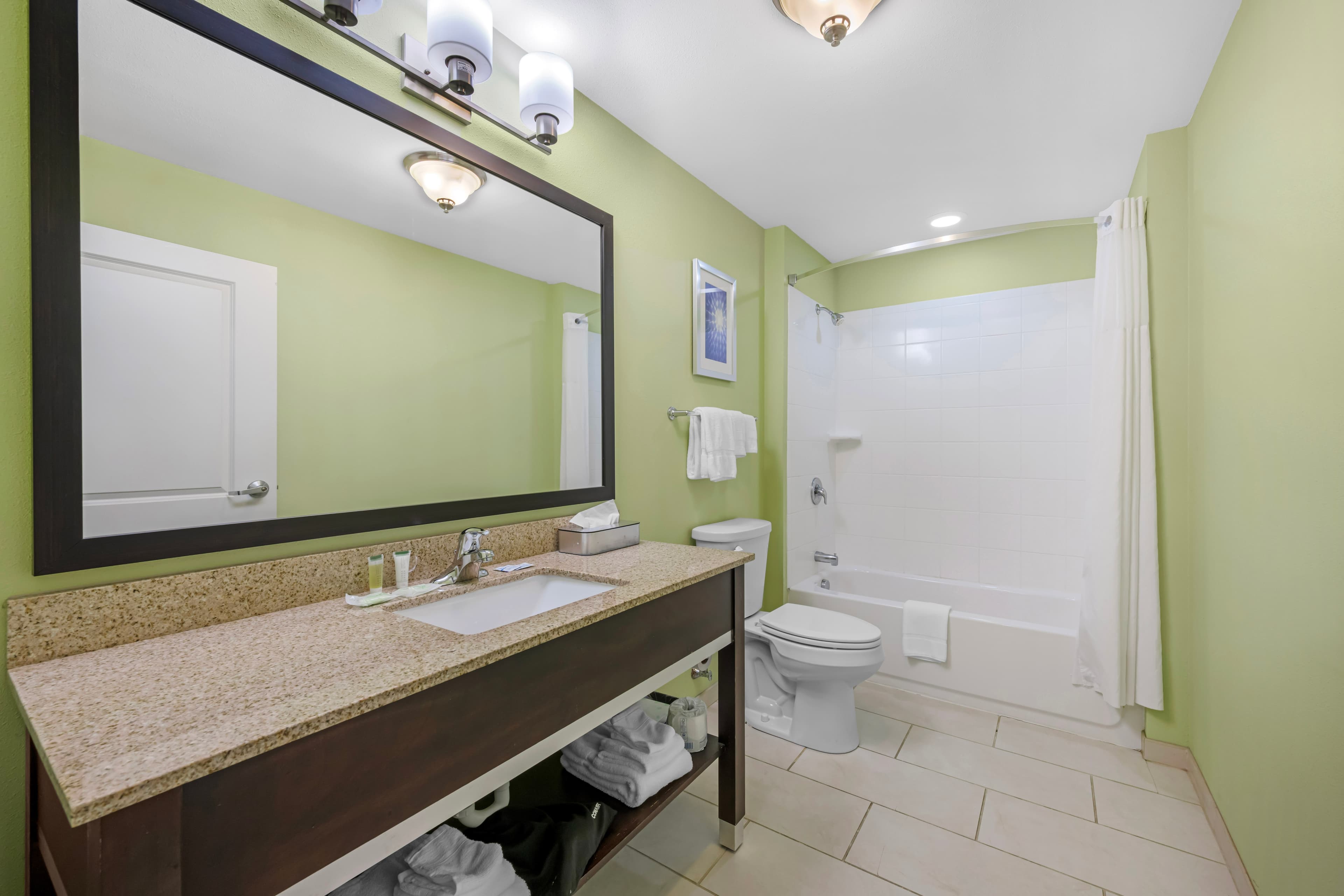 Sleep Inn & Suites Altoona North — 10