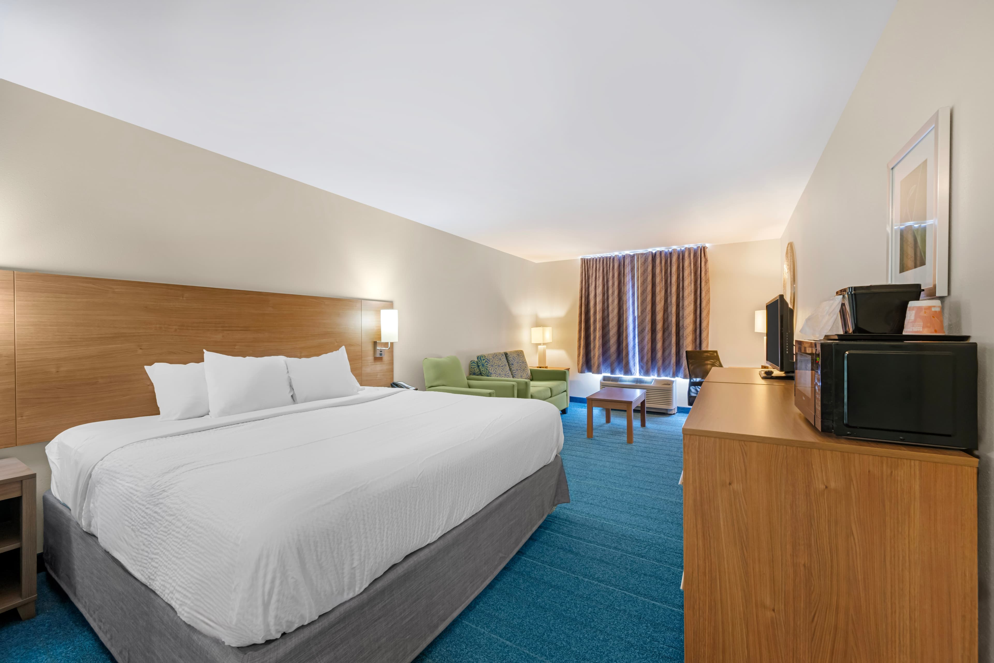 Sleep Inn & Suites Altoona North — 15